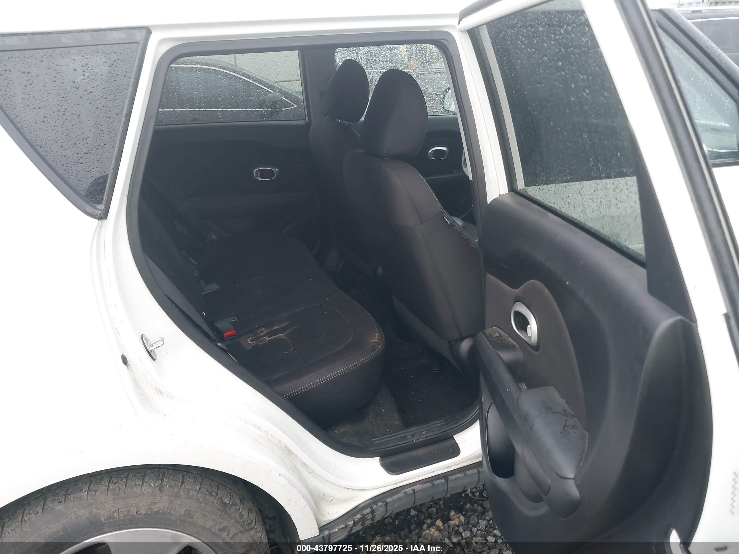 KIA SOUL image 8