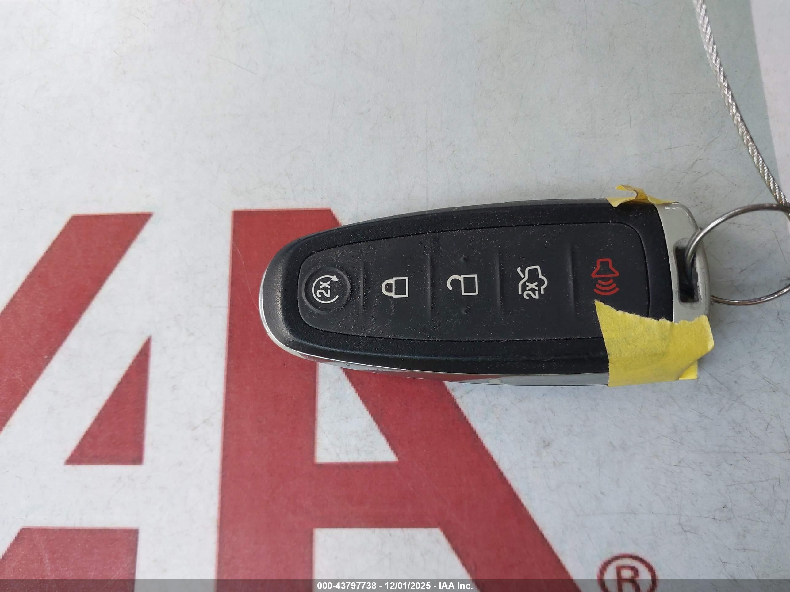 FORD ESCAPE image 11
