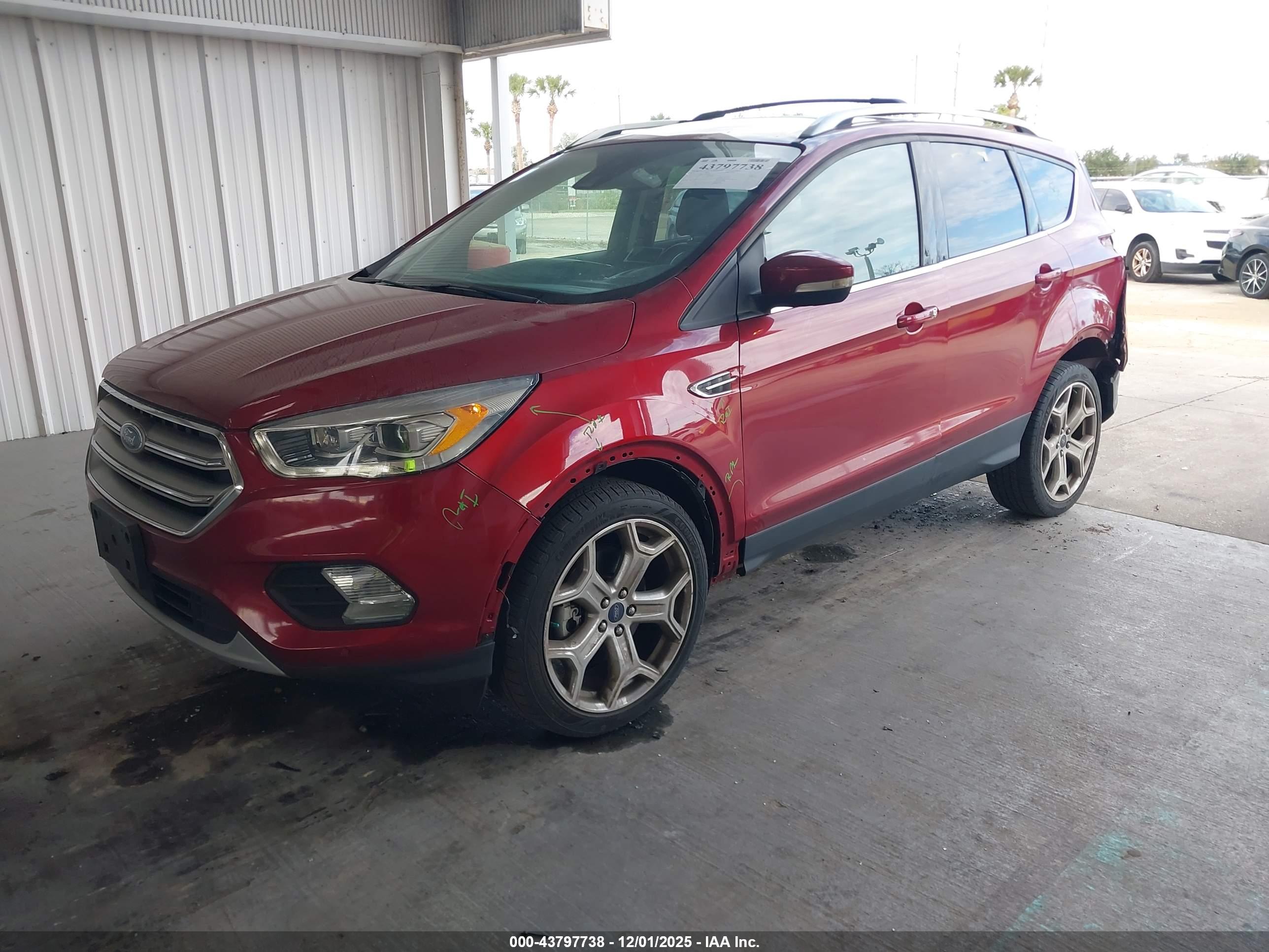 FORD ESCAPE image 2