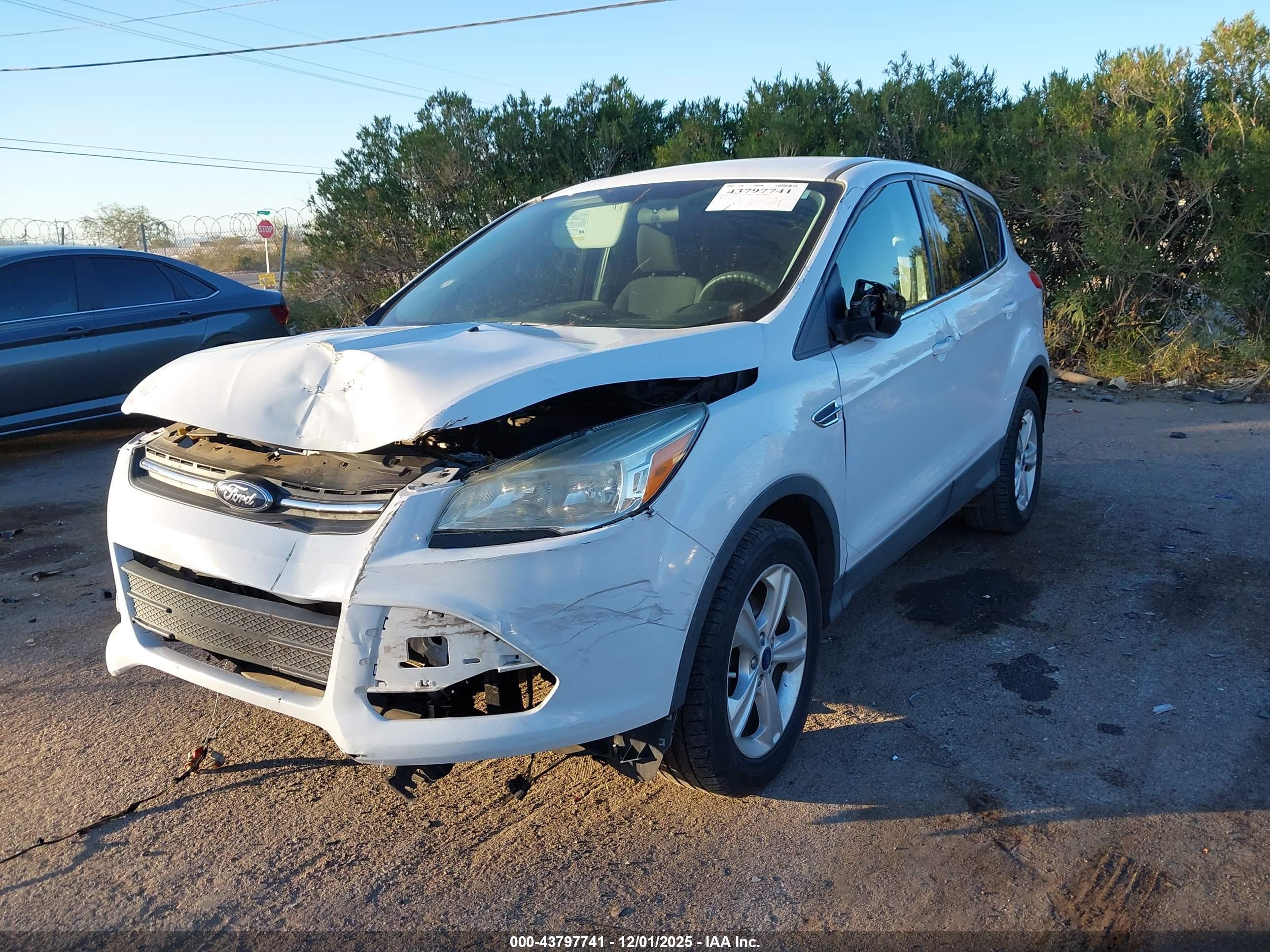FORD ESCAPE image 6