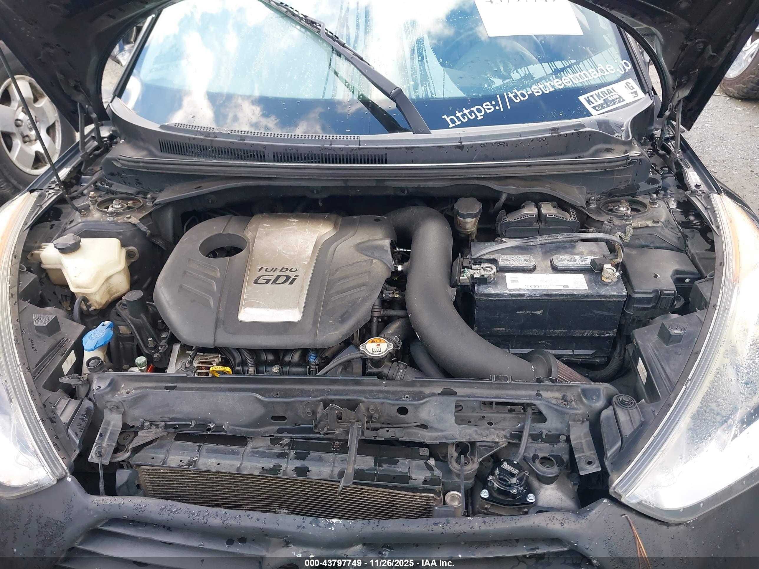 HYUNDAI VELOSTER image 10