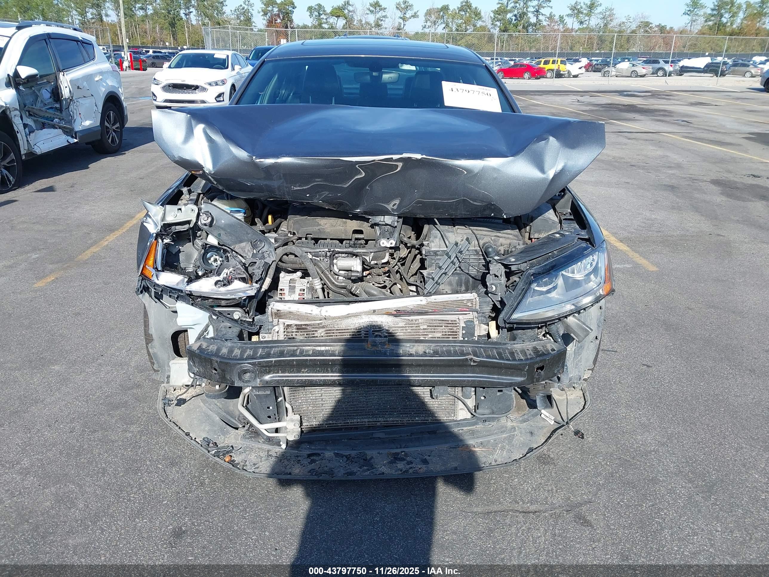 VOLKSWAGEN JETTA image 6