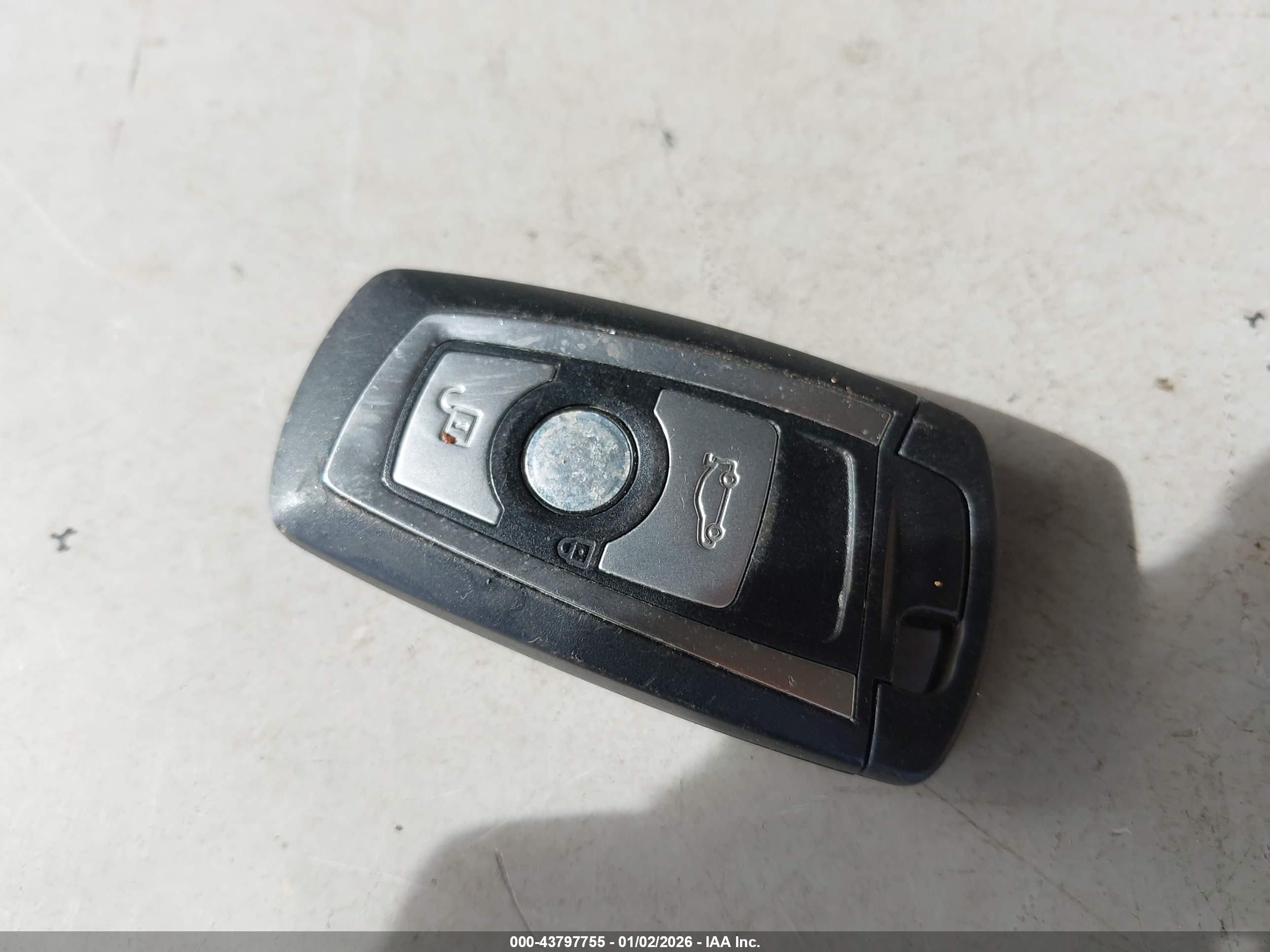 BMW 328I image 11