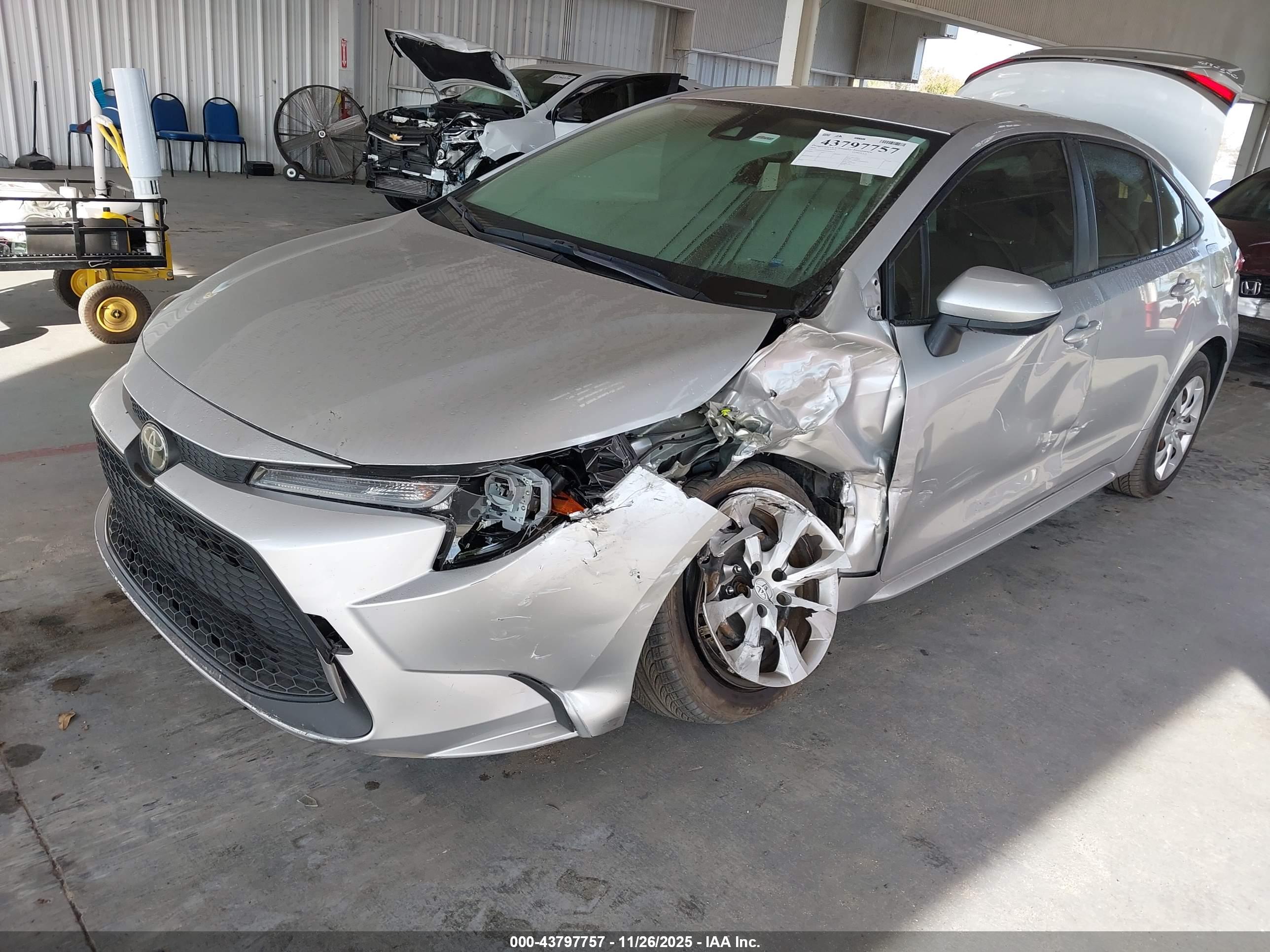 TOYOTA COROLLA image 2