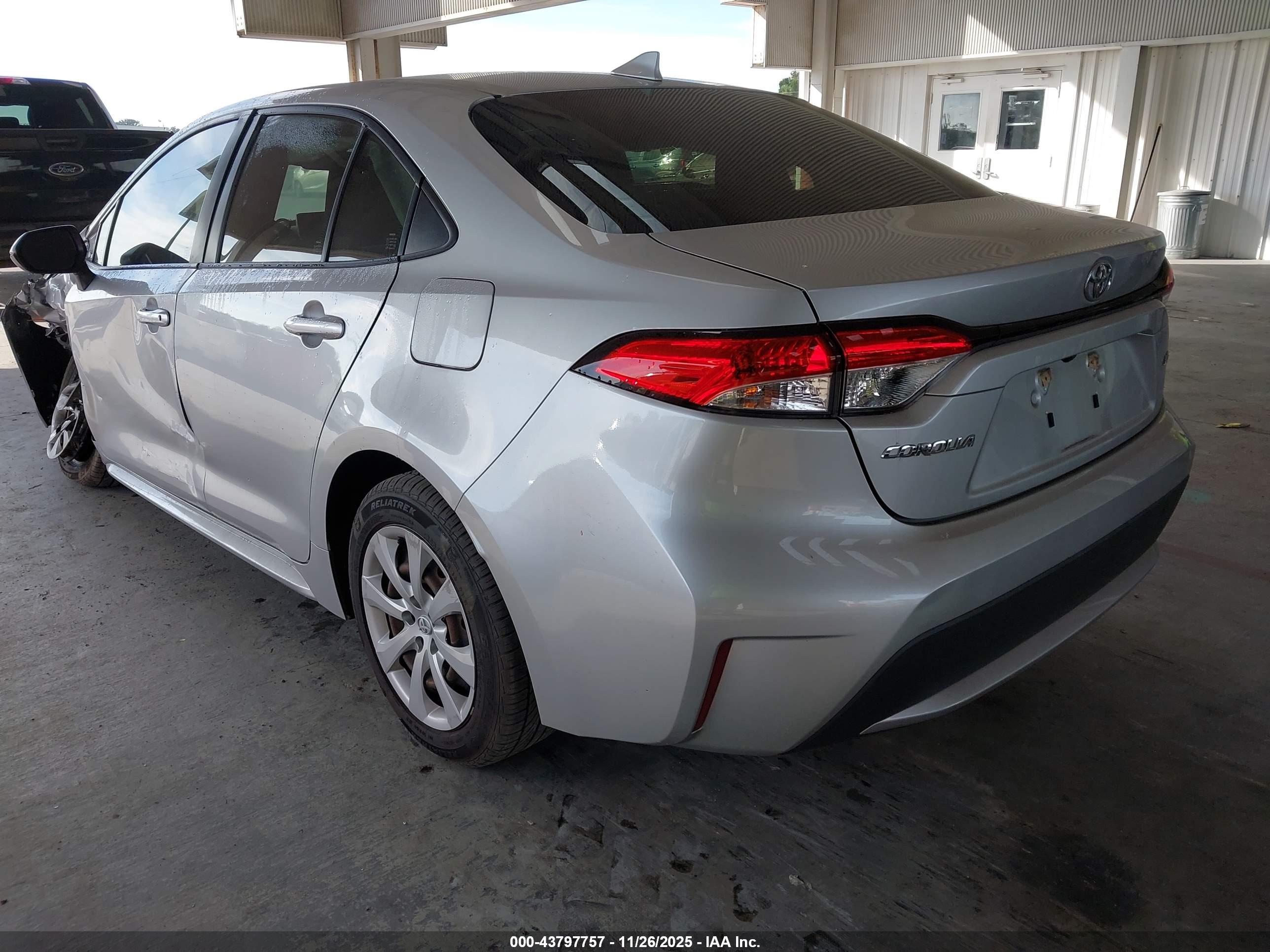 TOYOTA COROLLA image 3