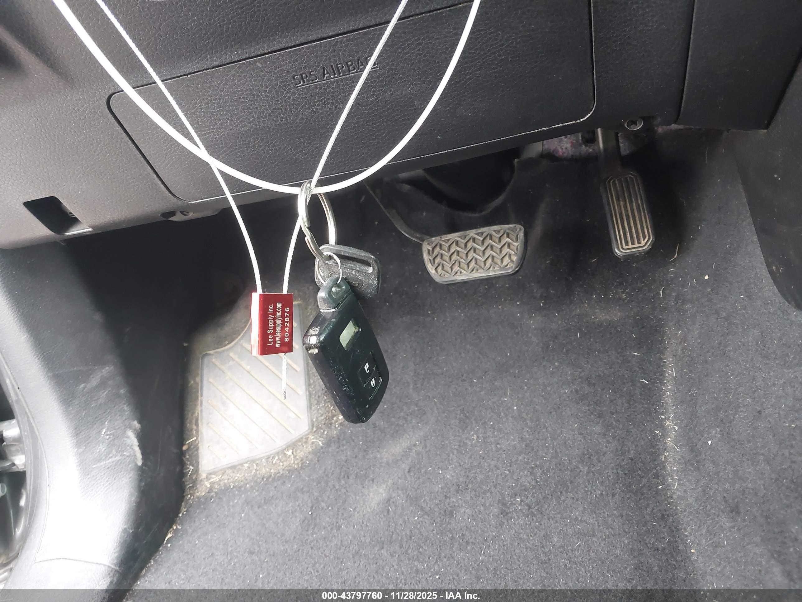 TOYOTA TACOMA image 11
