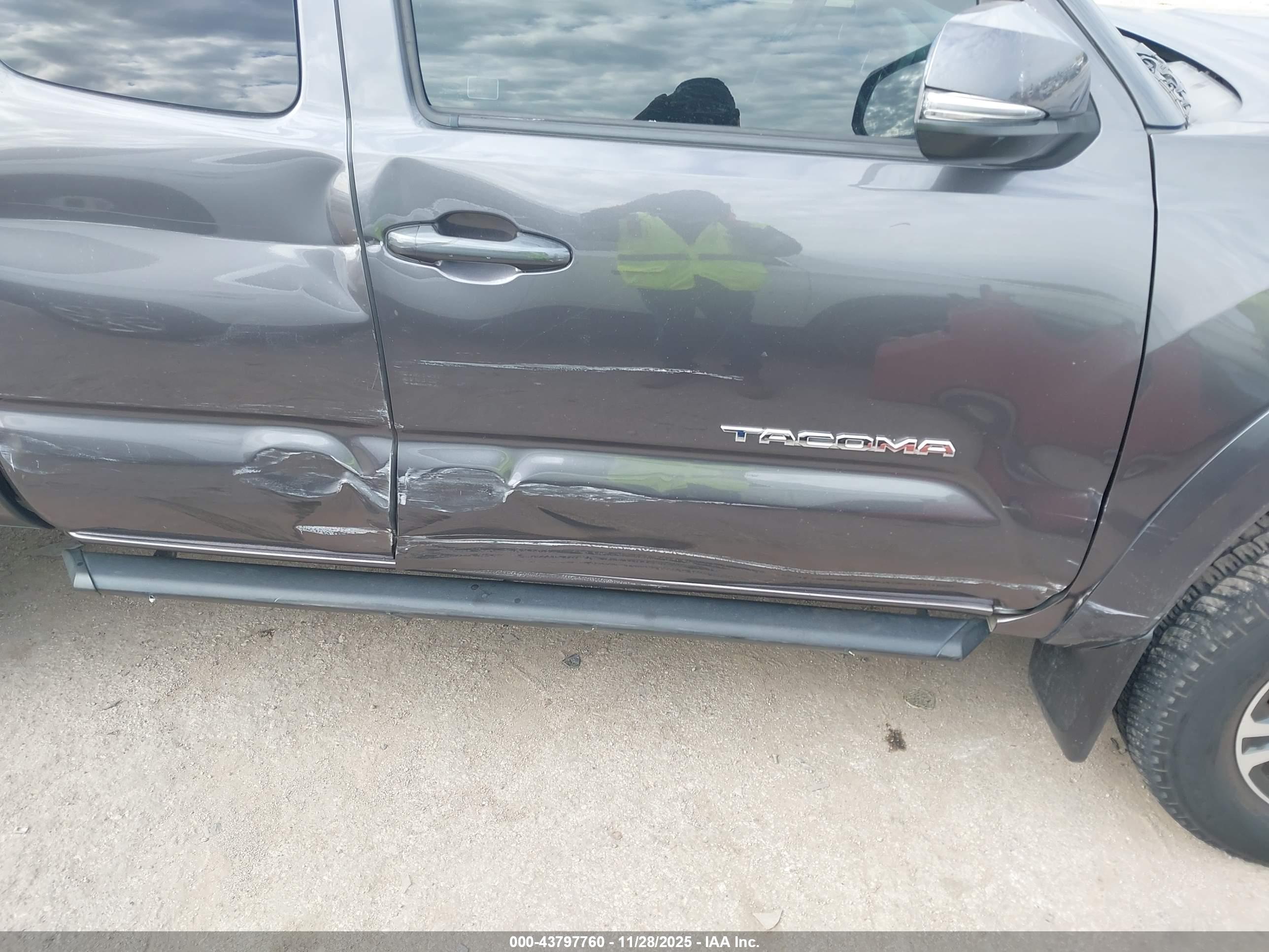 TOYOTA TACOMA image 6