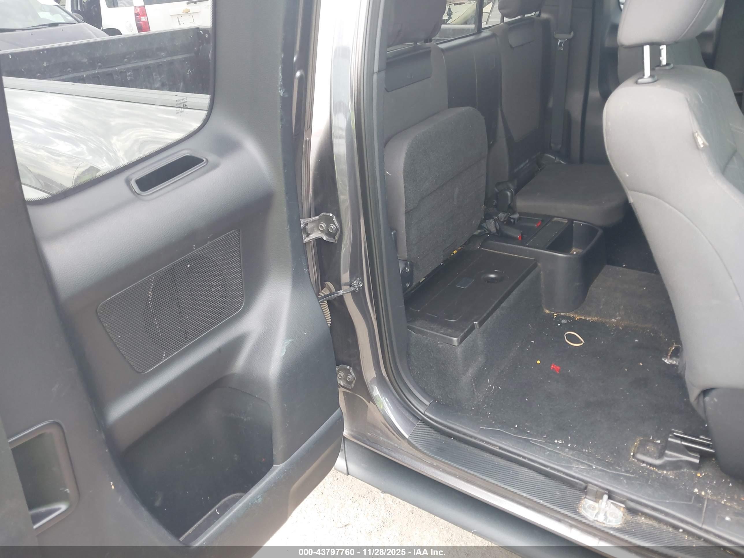 TOYOTA TACOMA image 8