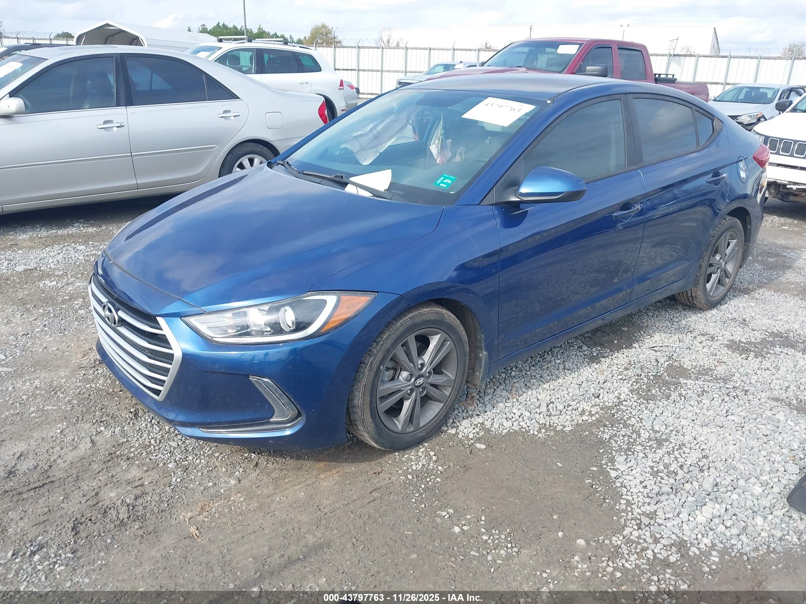 HYUNDAI ELANTRA image 2