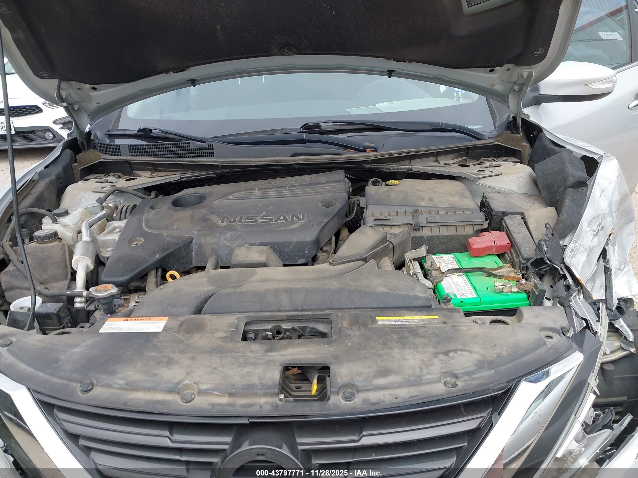 NISSAN ALTIMA image 10