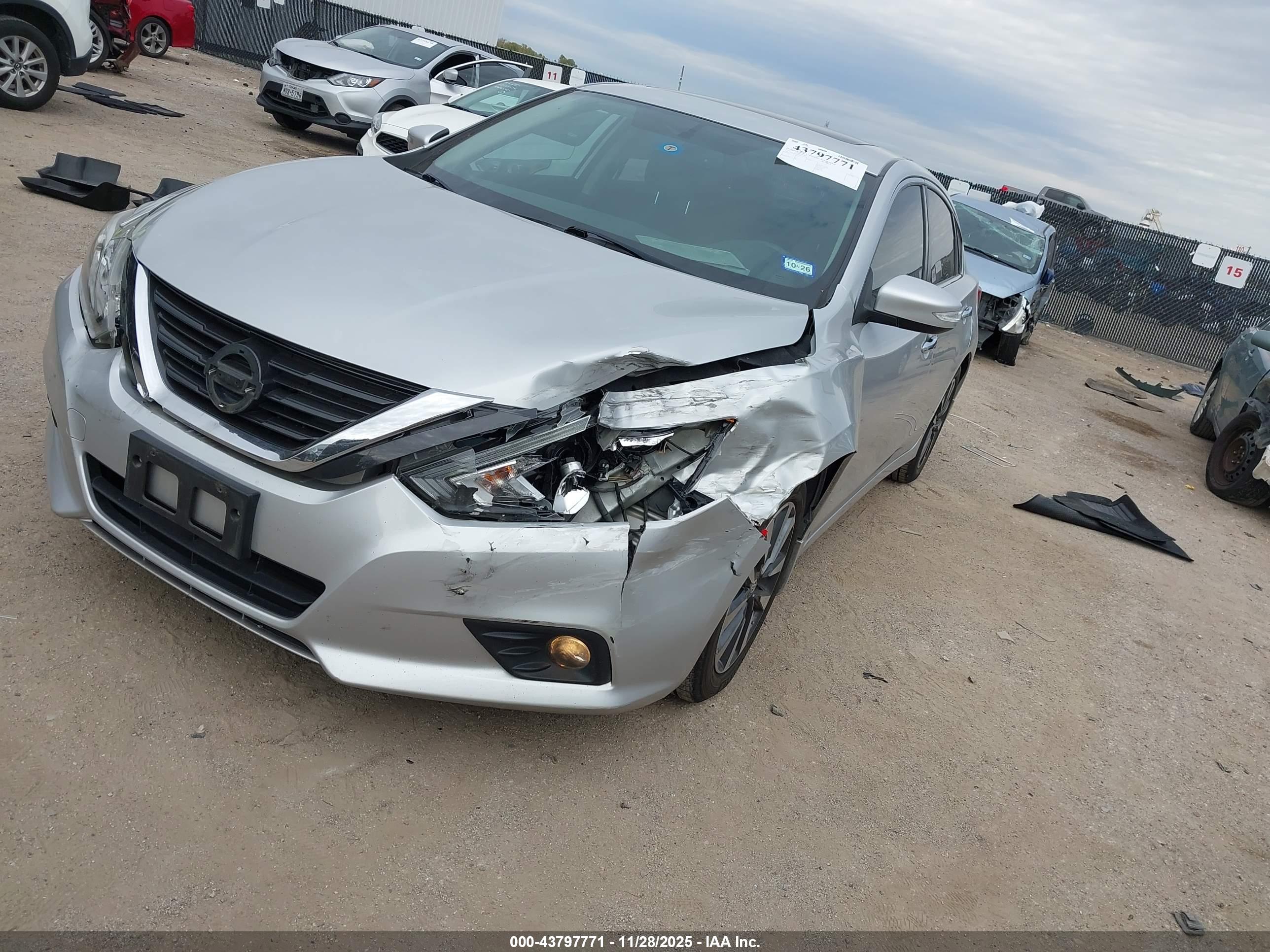NISSAN ALTIMA image 2
