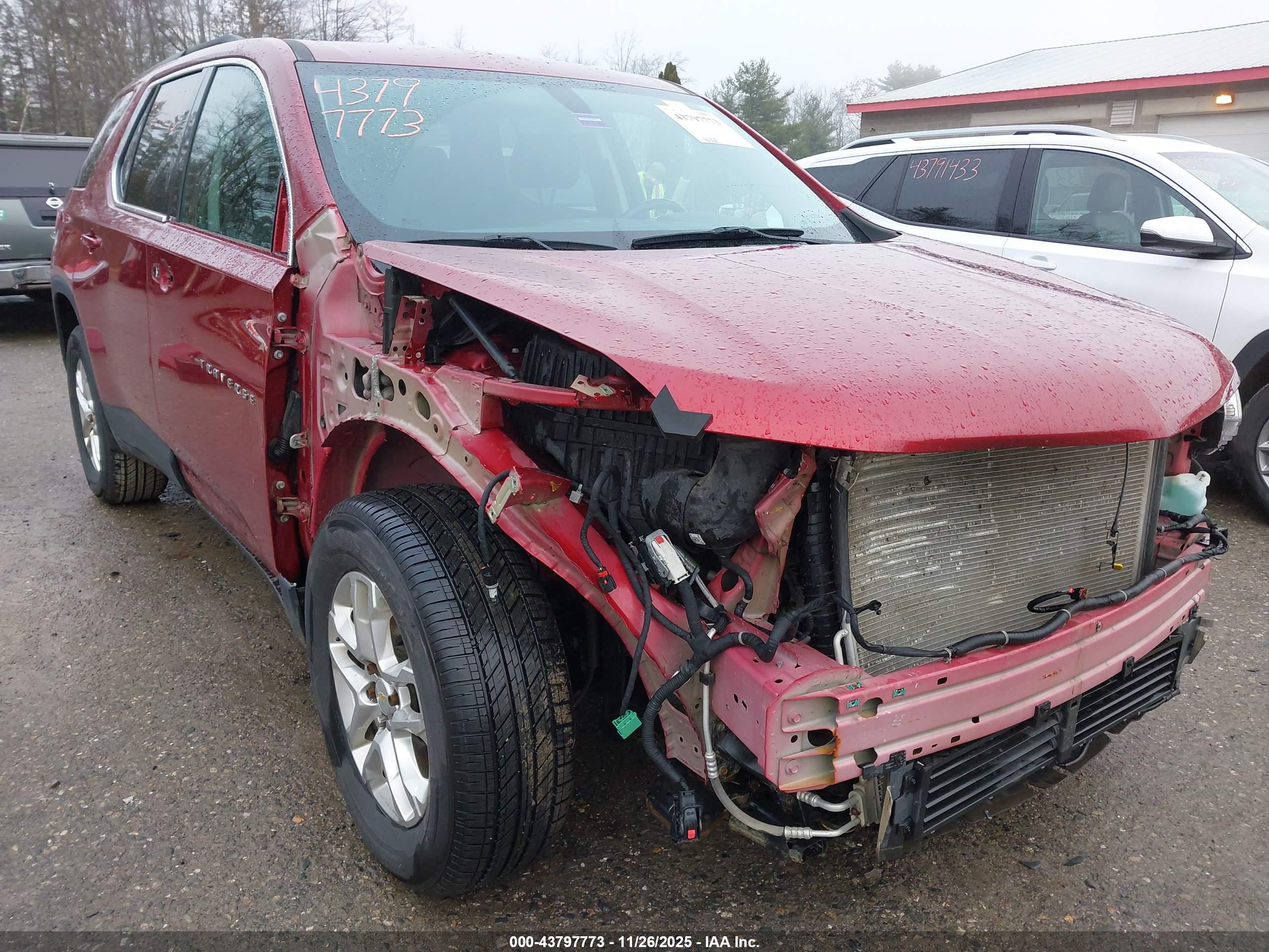CHEVROLET TRAVERSE image 6