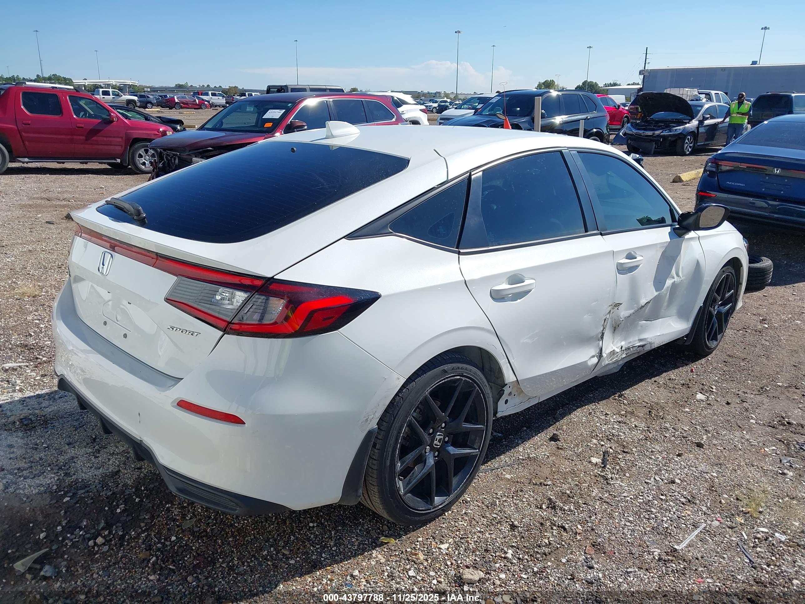 HONDA CIVIC image 4