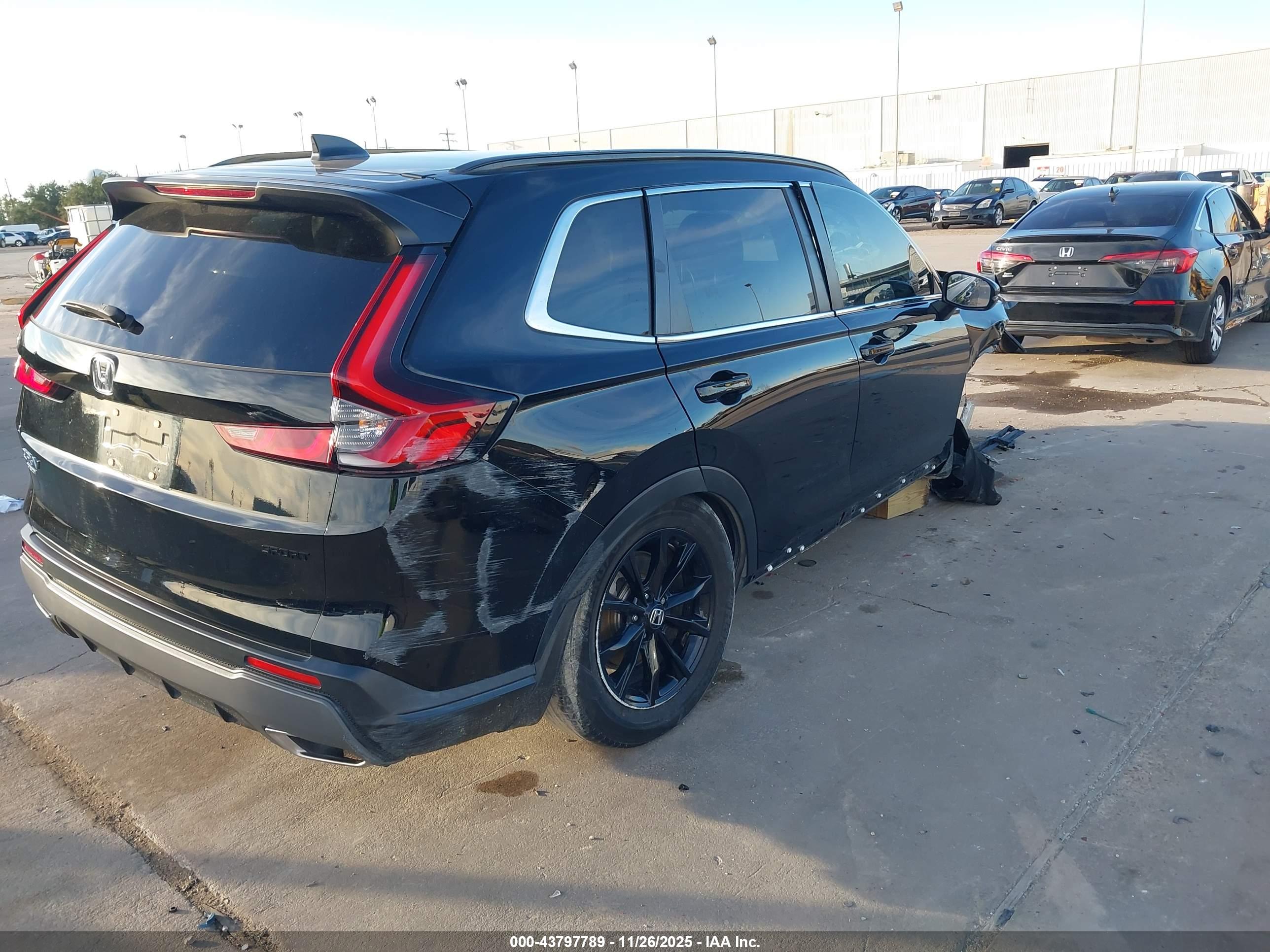 HONDA CR-V image 4