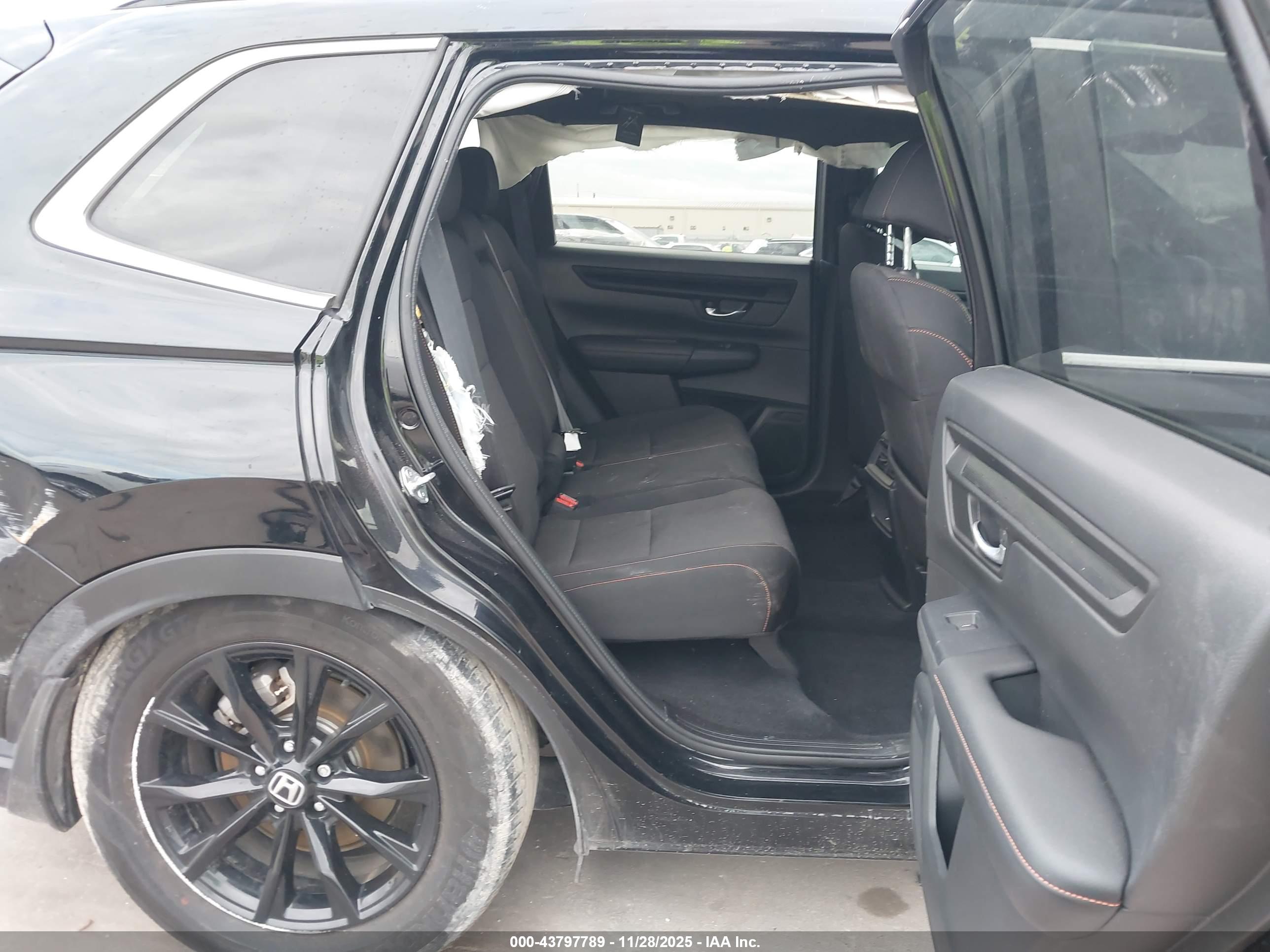 HONDA CR-V image 8