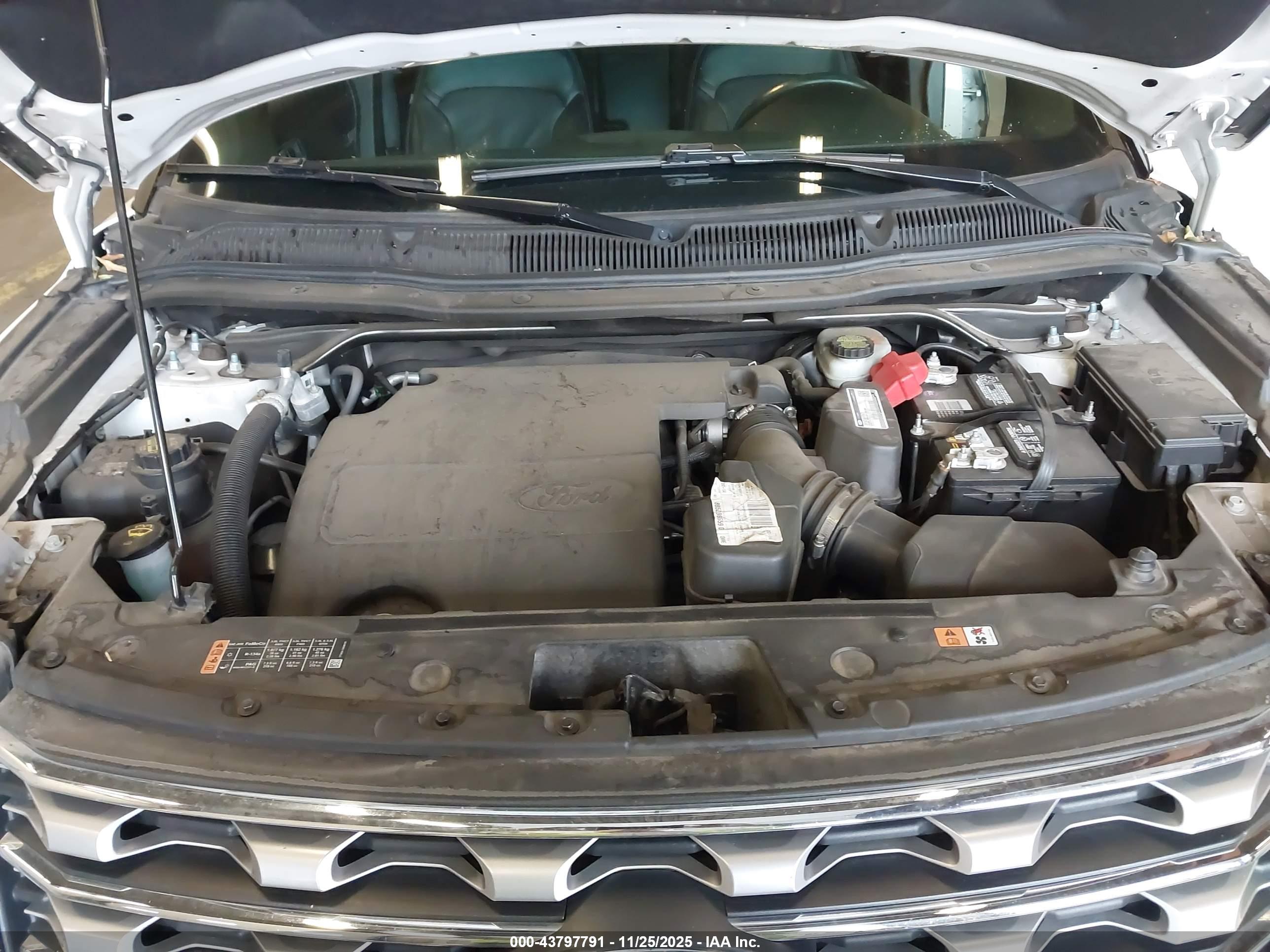 FORD EXPLORER image 10