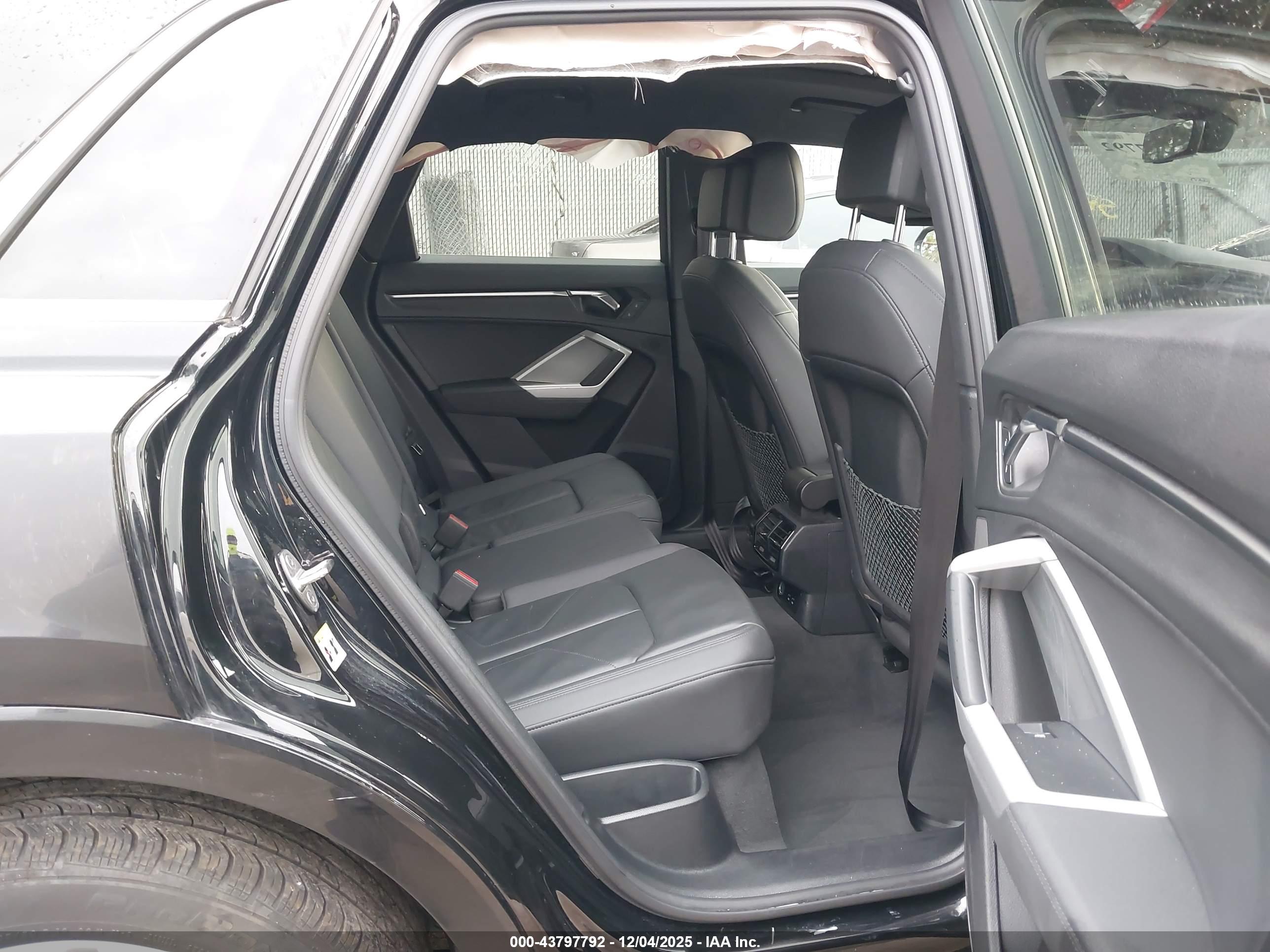 AUDI Q3 image 8