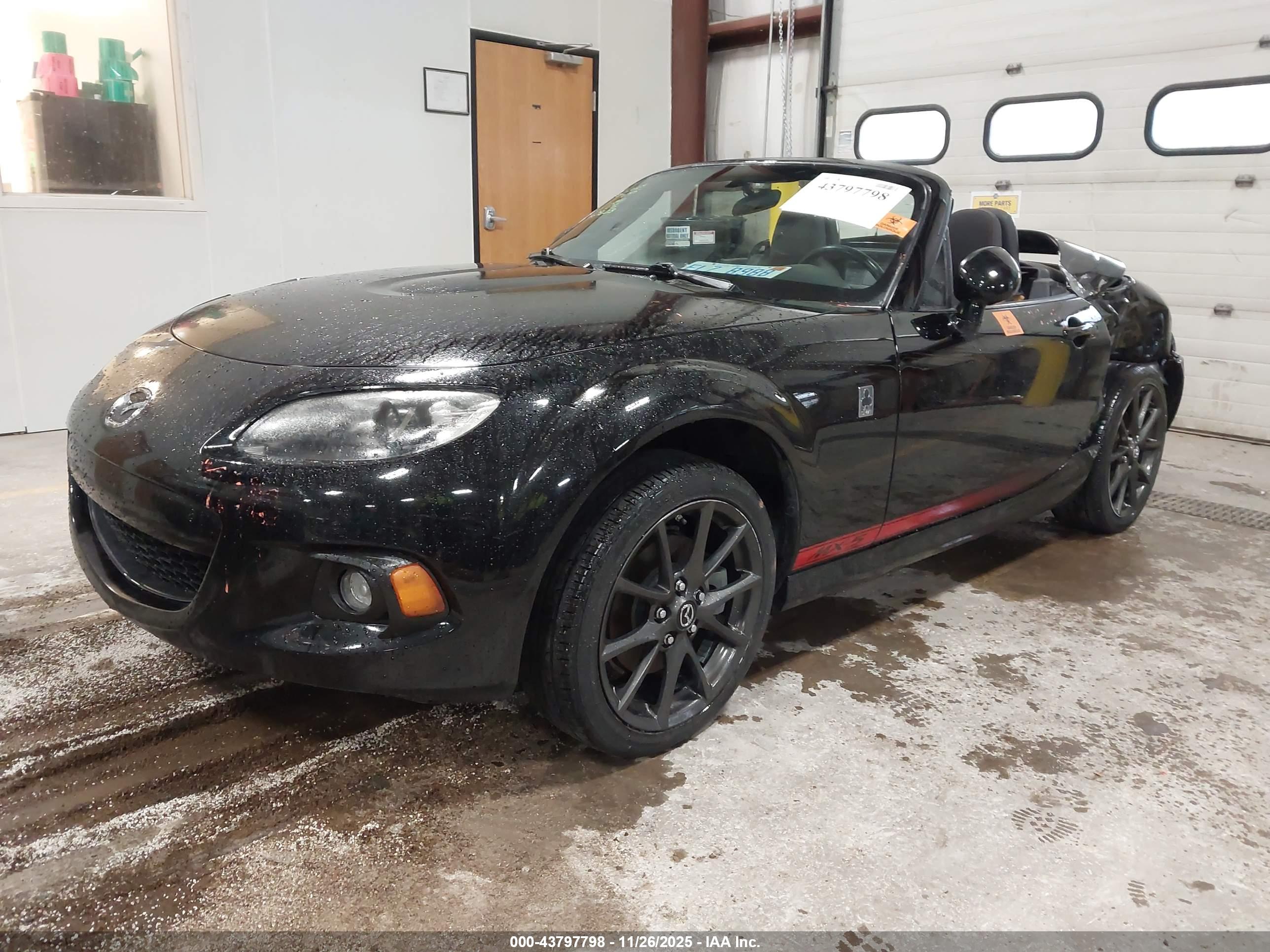 MAZDA MX-5 image 2