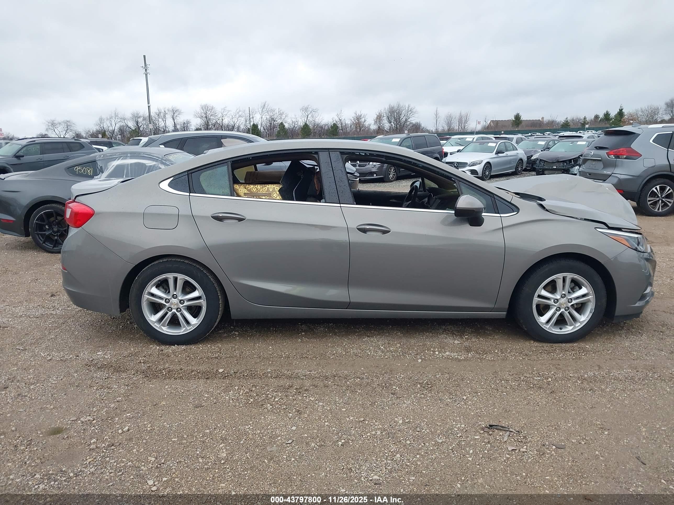 CHEVROLET CRUZE image 5