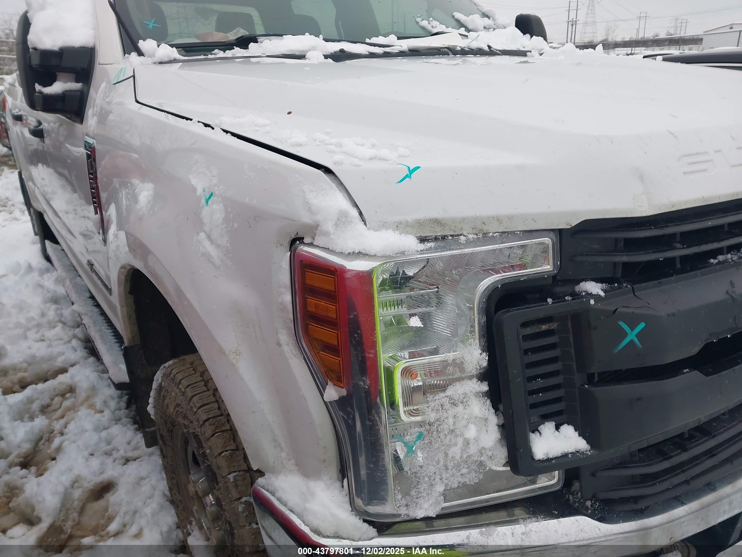 FORD F-250 image 6