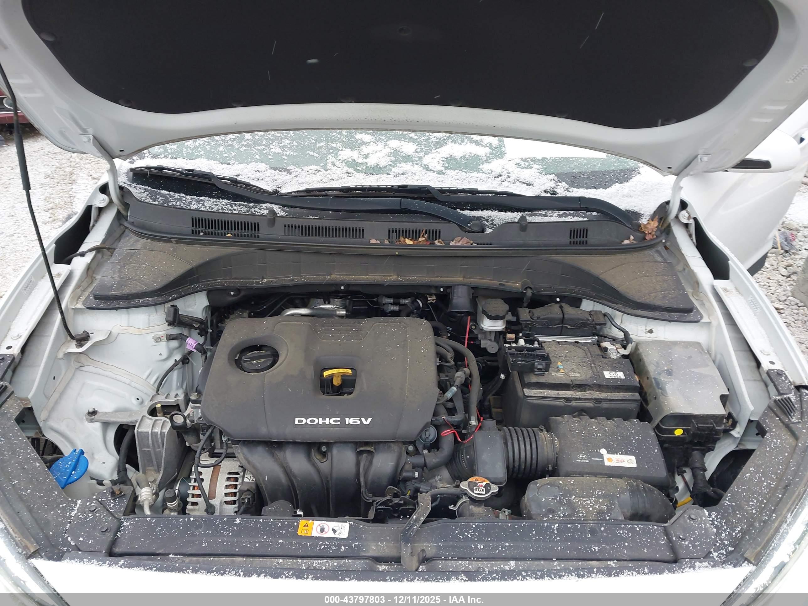 HYUNDAI KONA image 10