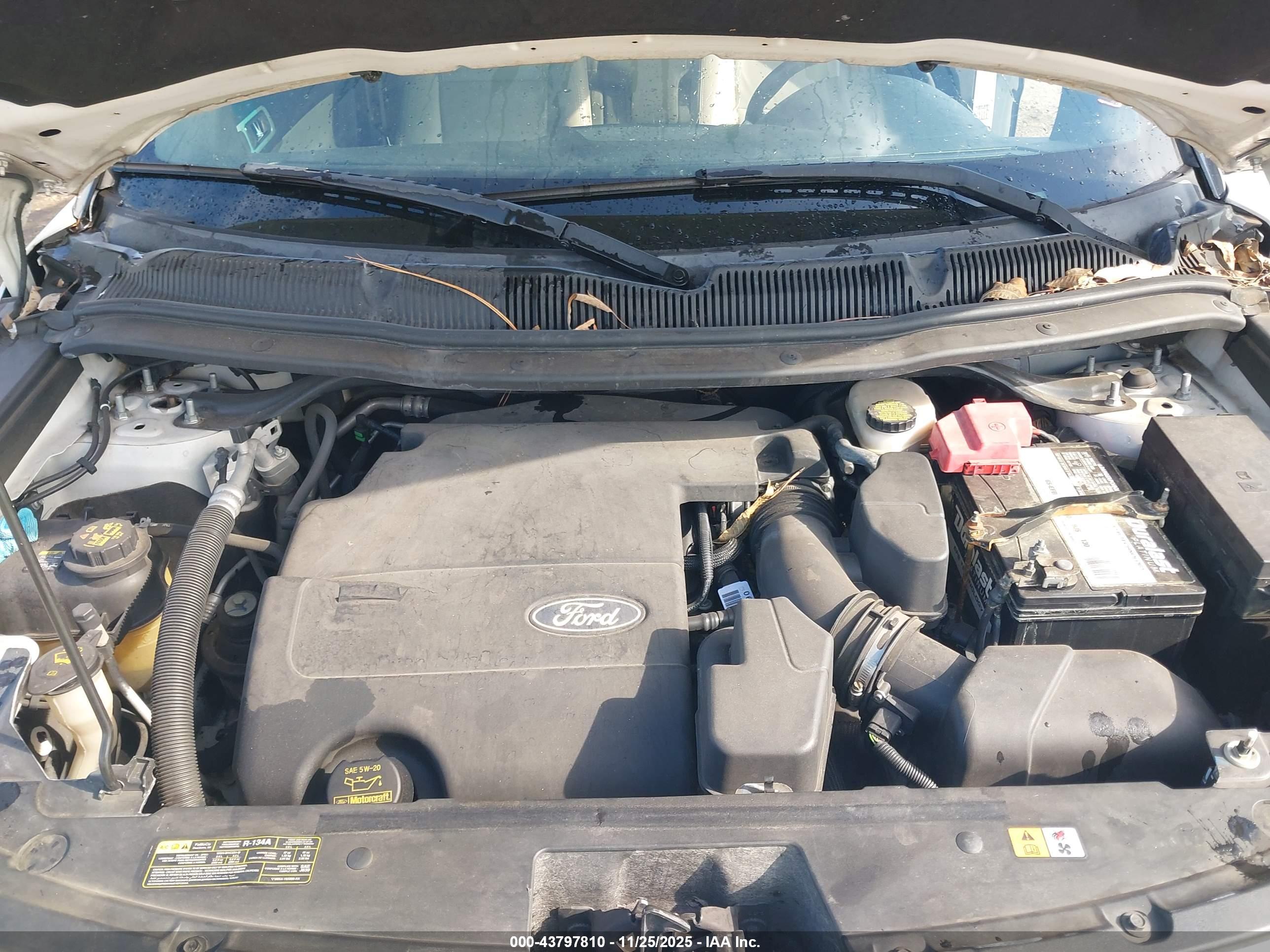 FORD EXPLORER image 10