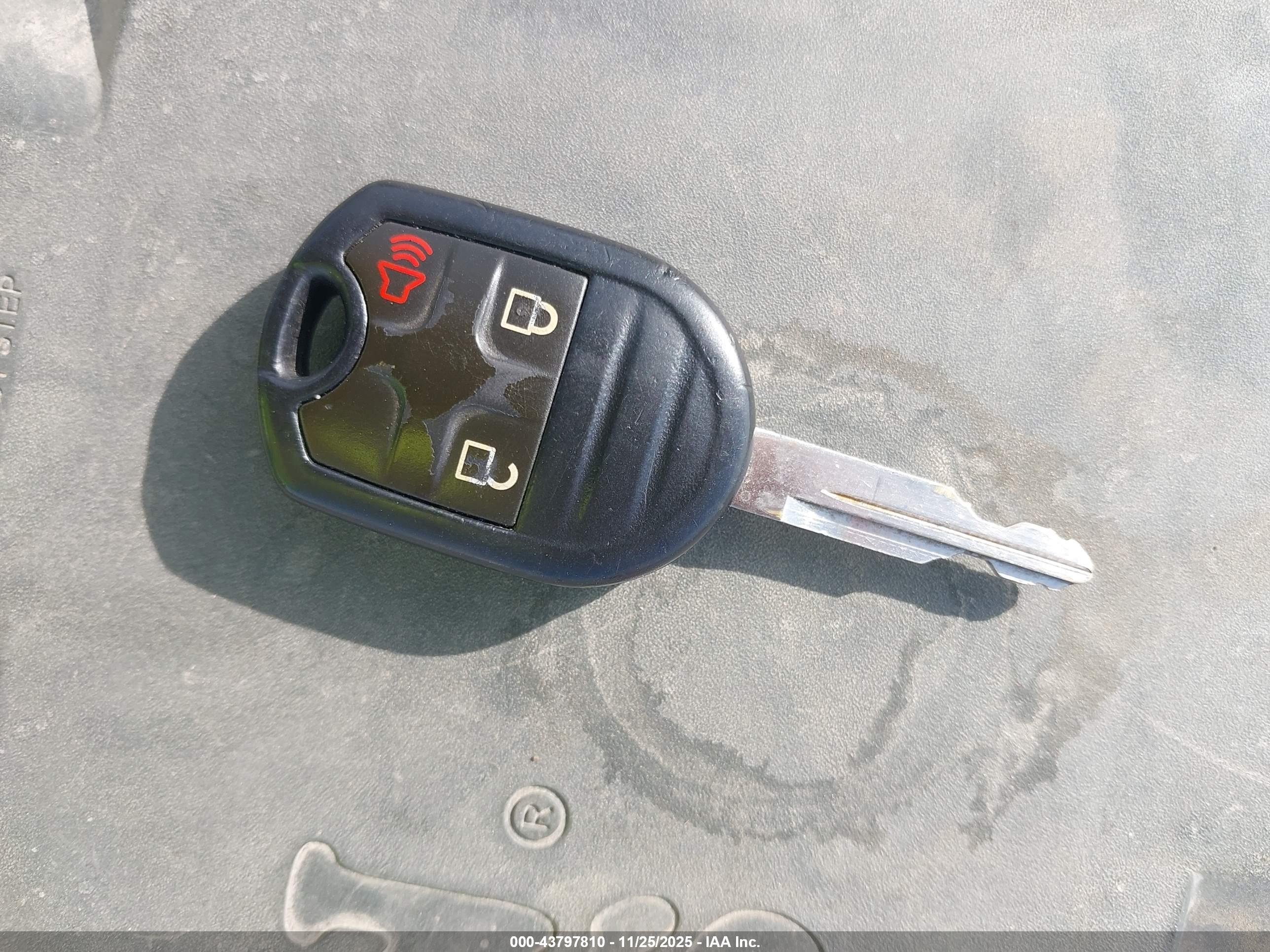 FORD EXPLORER image 11