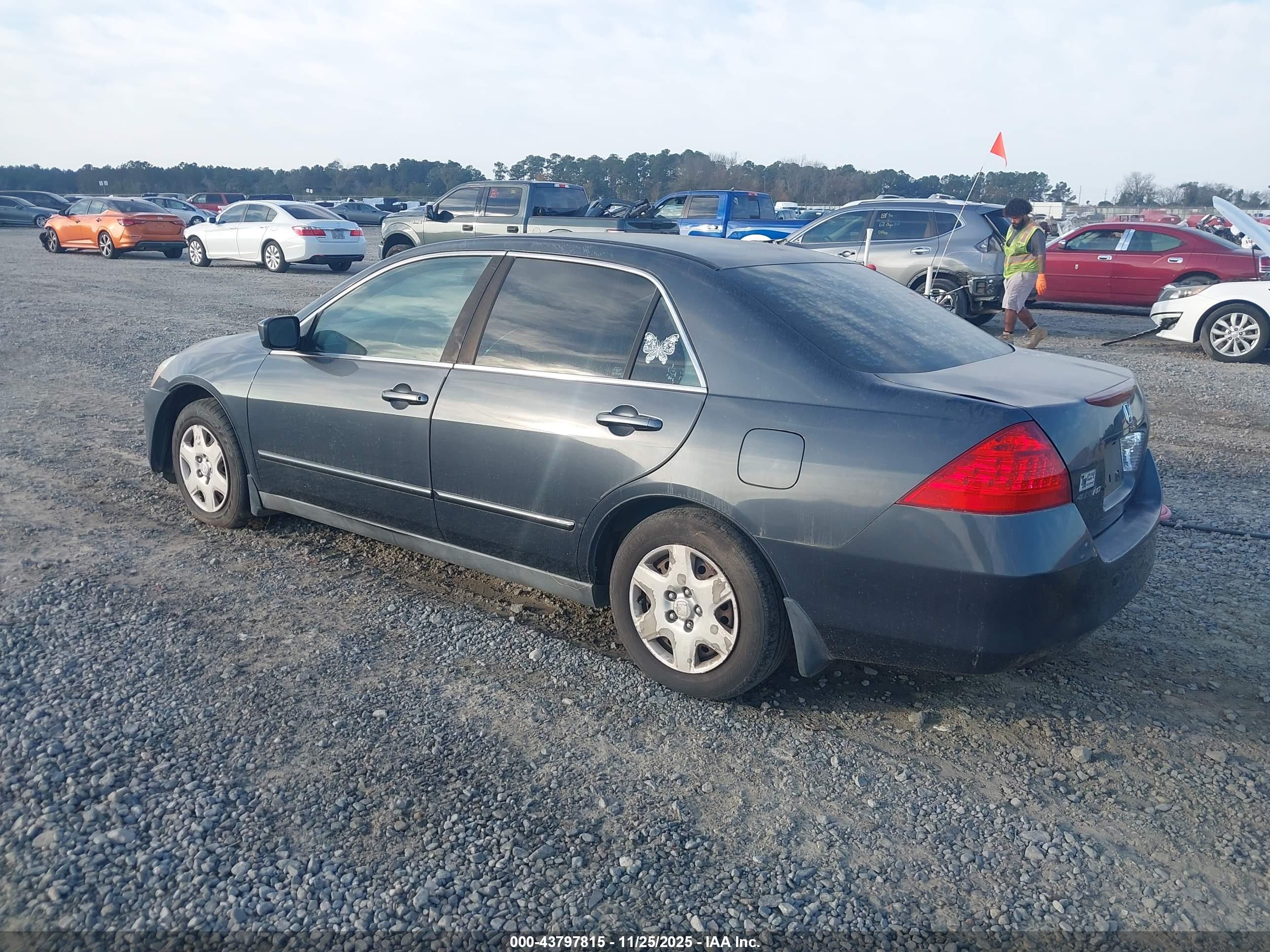 HONDA ACCORD image 3
