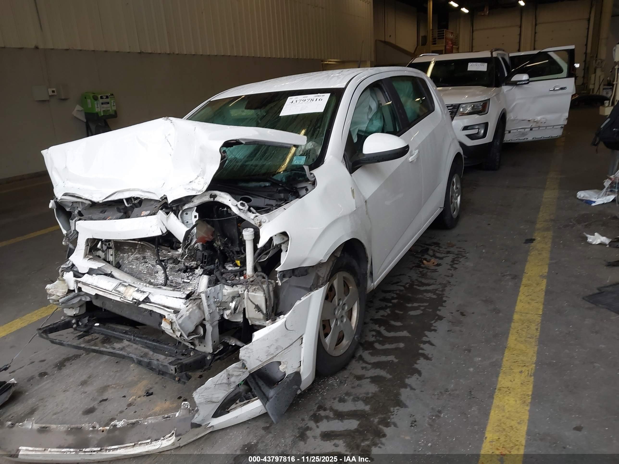 CHEVROLET SONIC image 2
