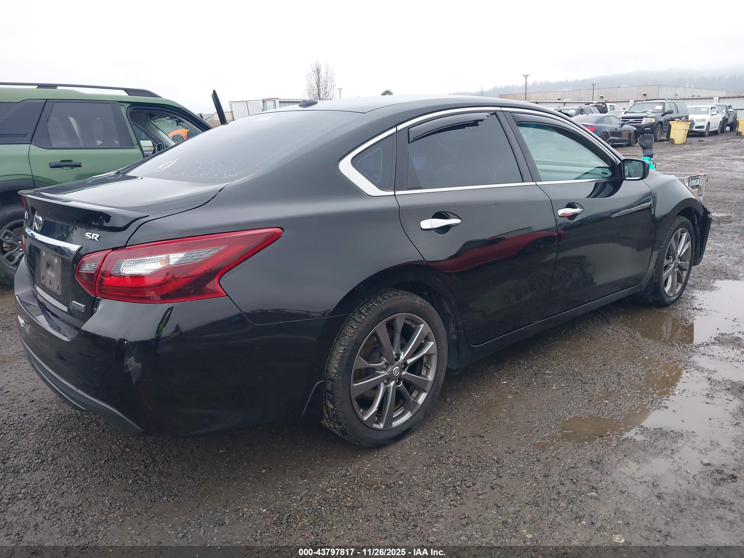 NISSAN ALTIMA image 4