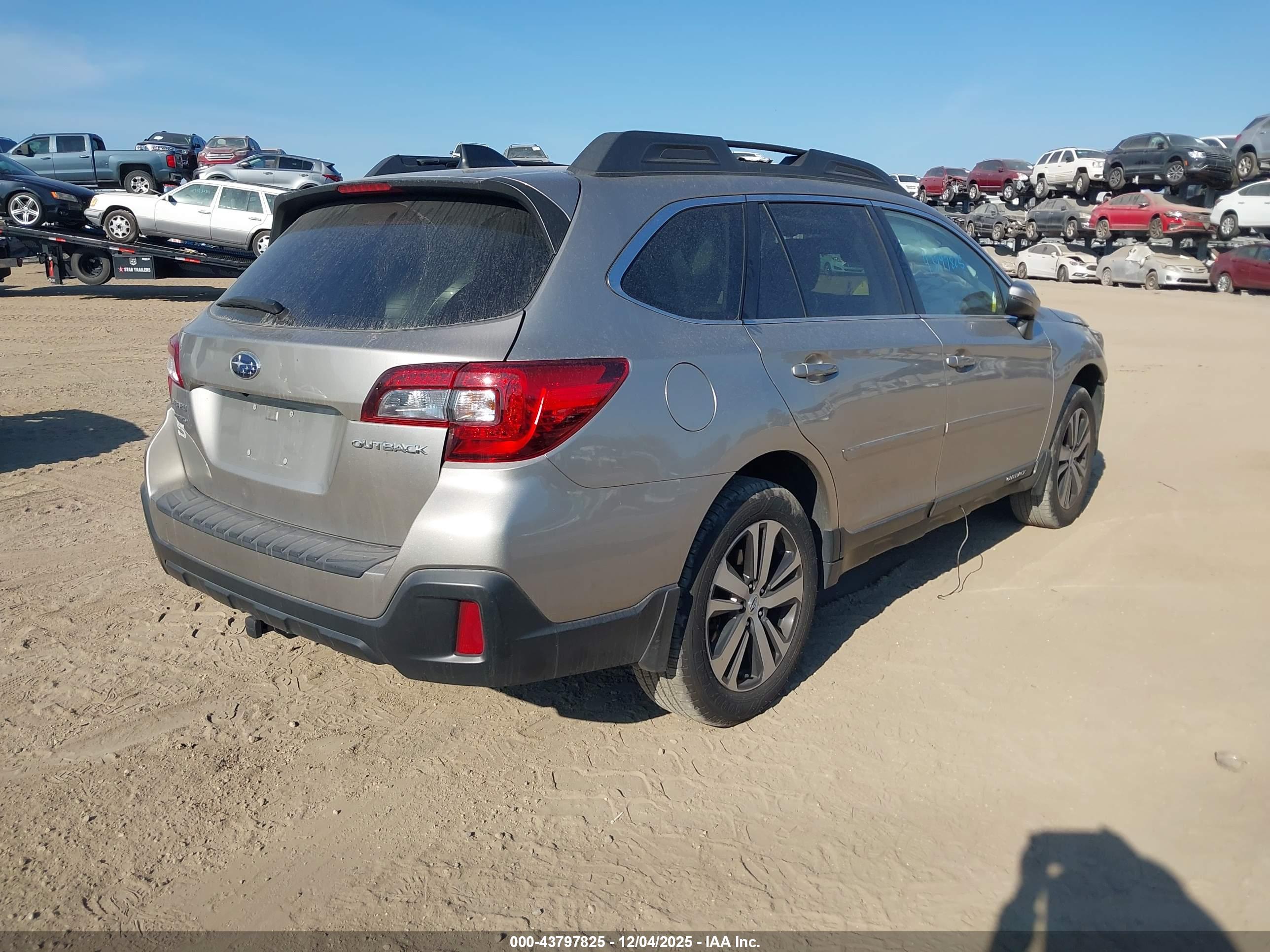 SUBARU OUTBACK image 4
