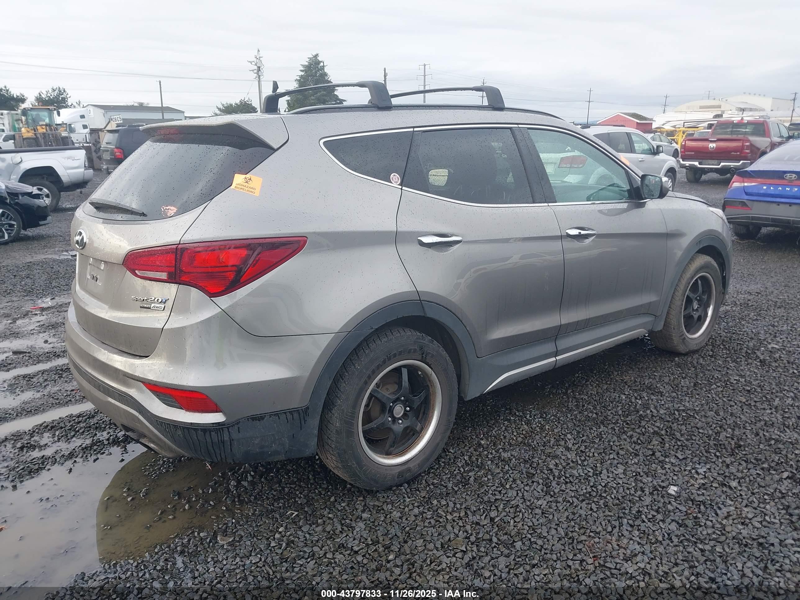 HYUNDAI SANTA image 4