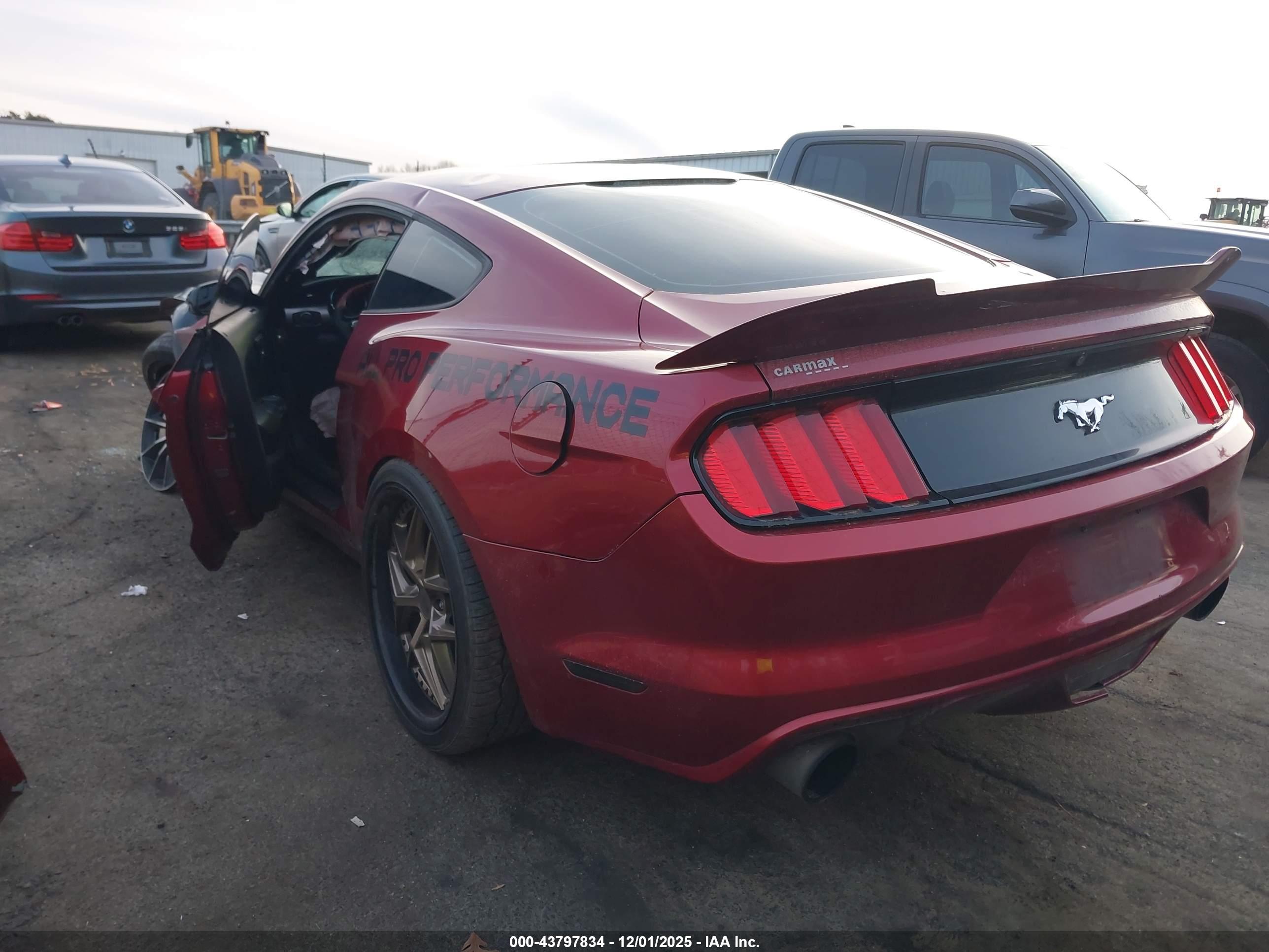 FORD MUSTANG image 3