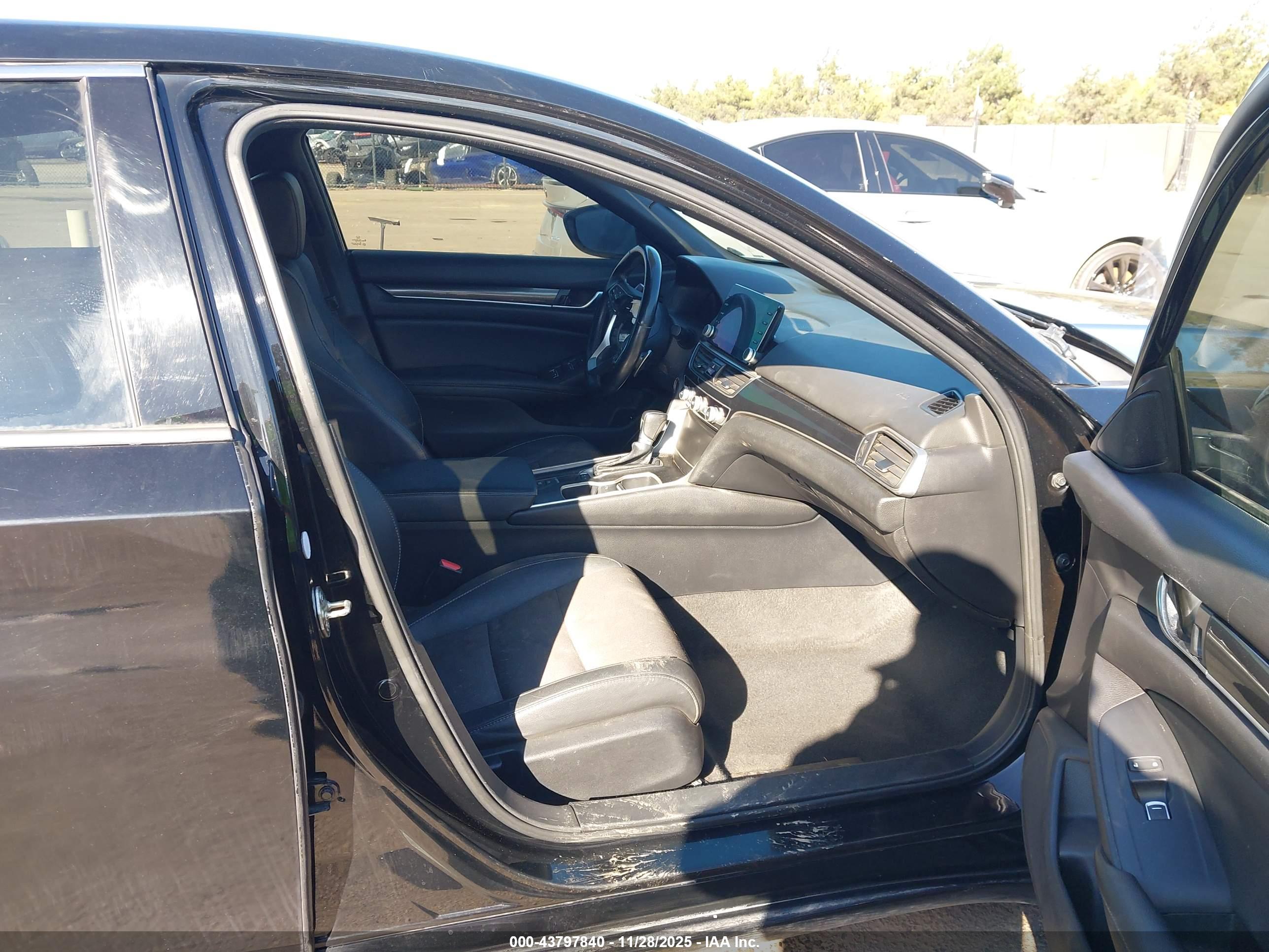 HONDA ACCORD image 5