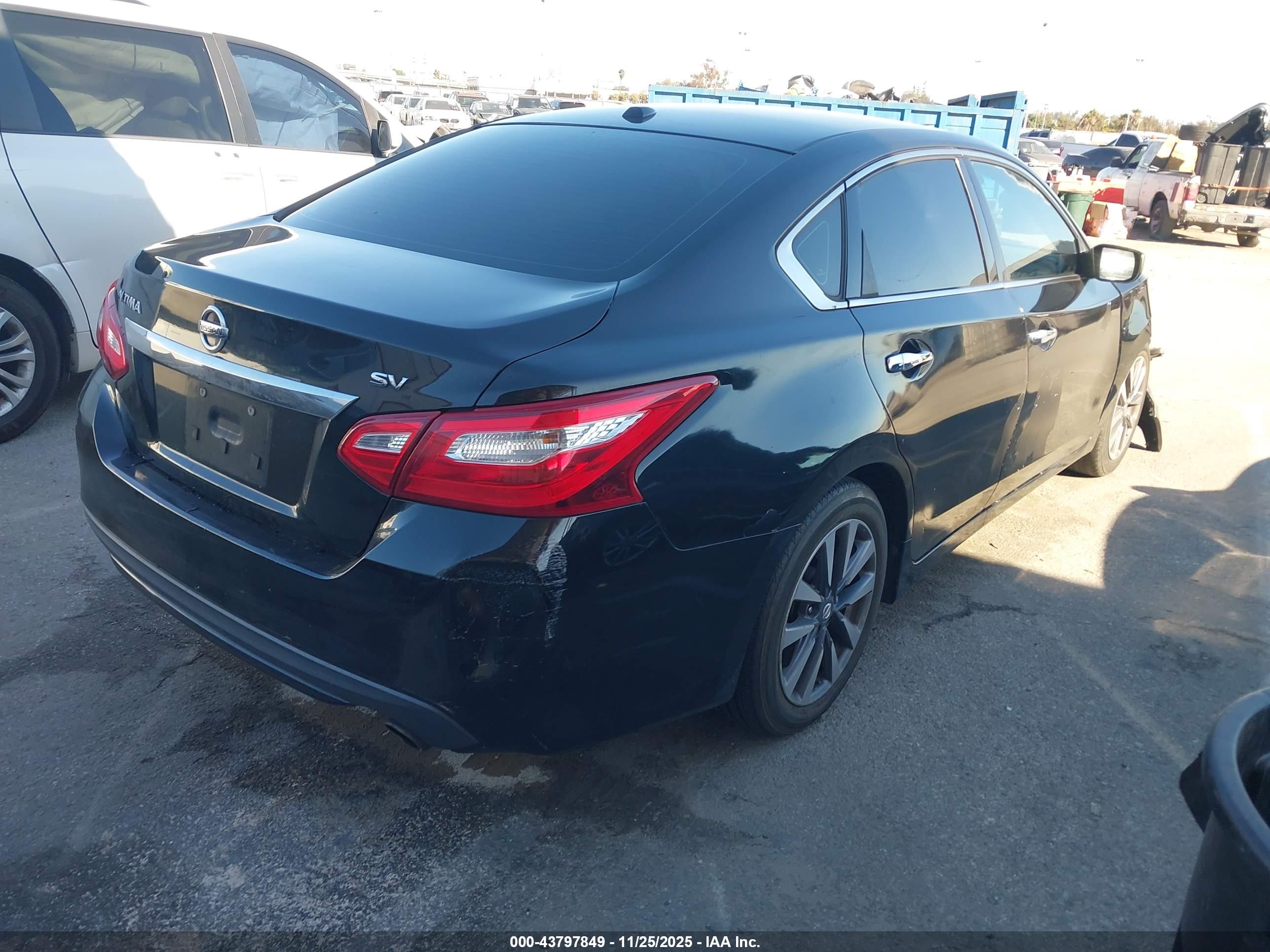 NISSAN ALTIMA image 4