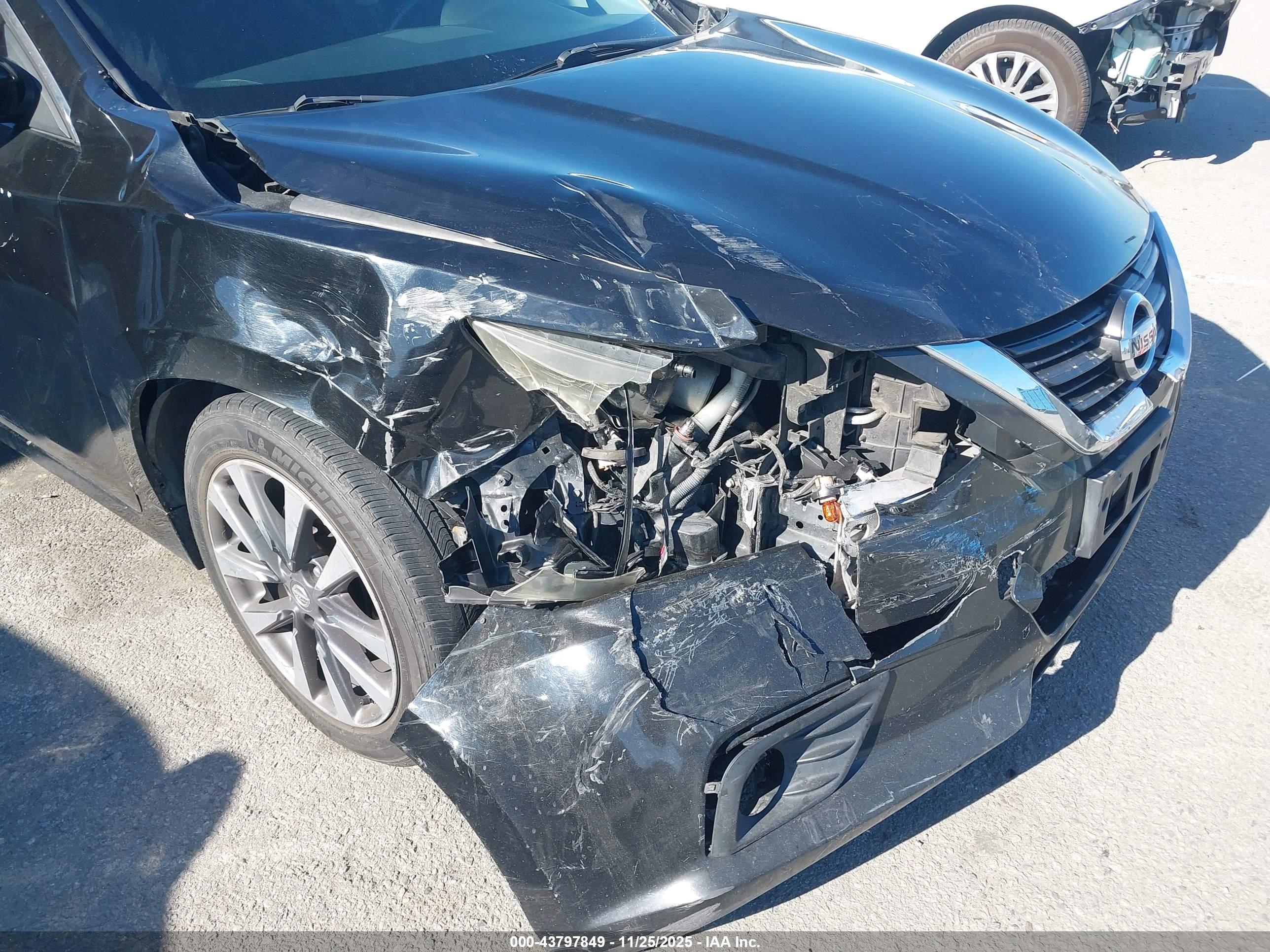 NISSAN ALTIMA image 6