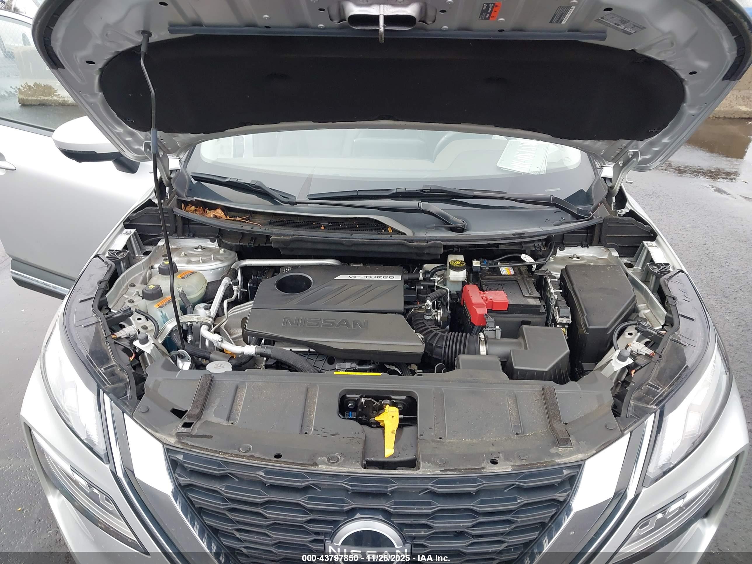 NISSAN ROGUE image 10