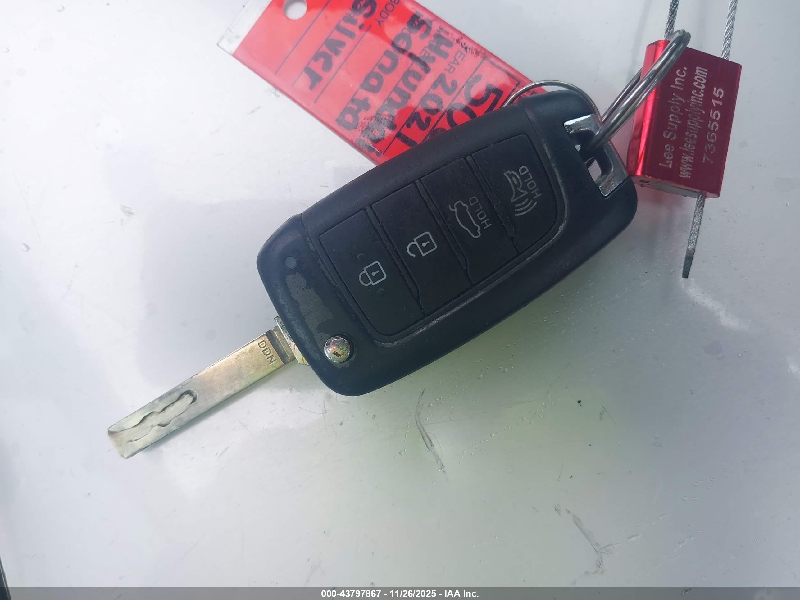 HYUNDAI SONATA image 11