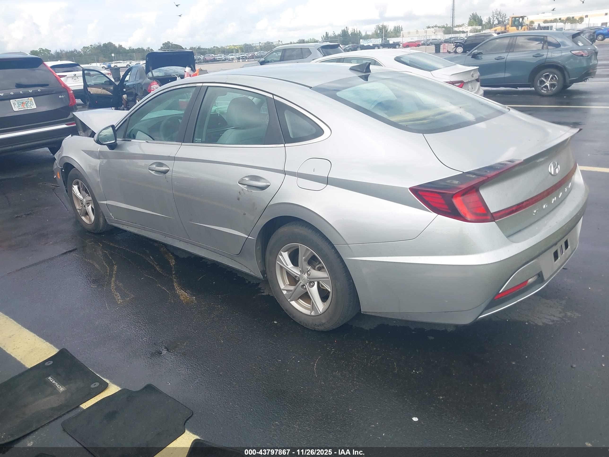 HYUNDAI SONATA image 3