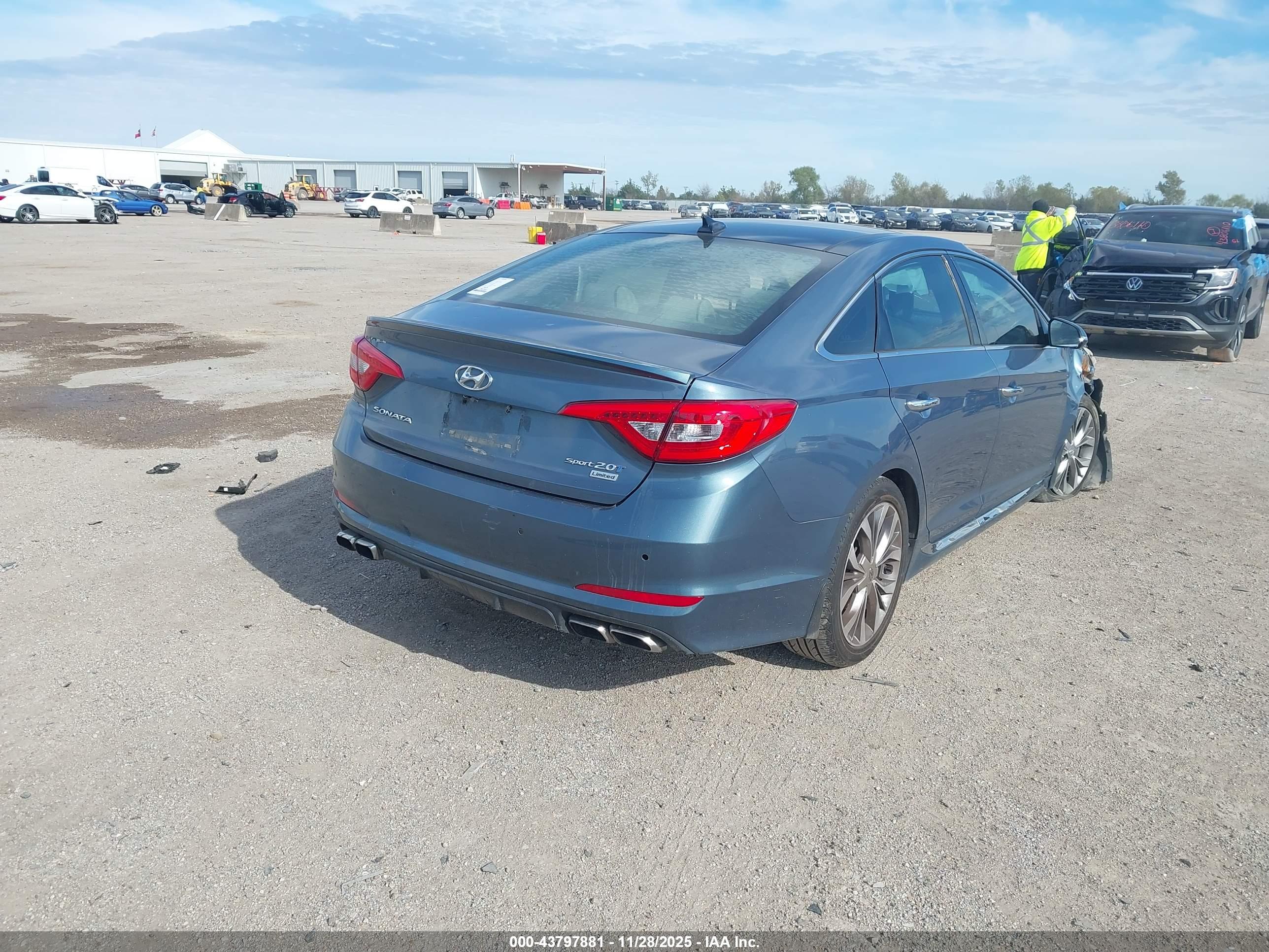 HYUNDAI SONATA image 4