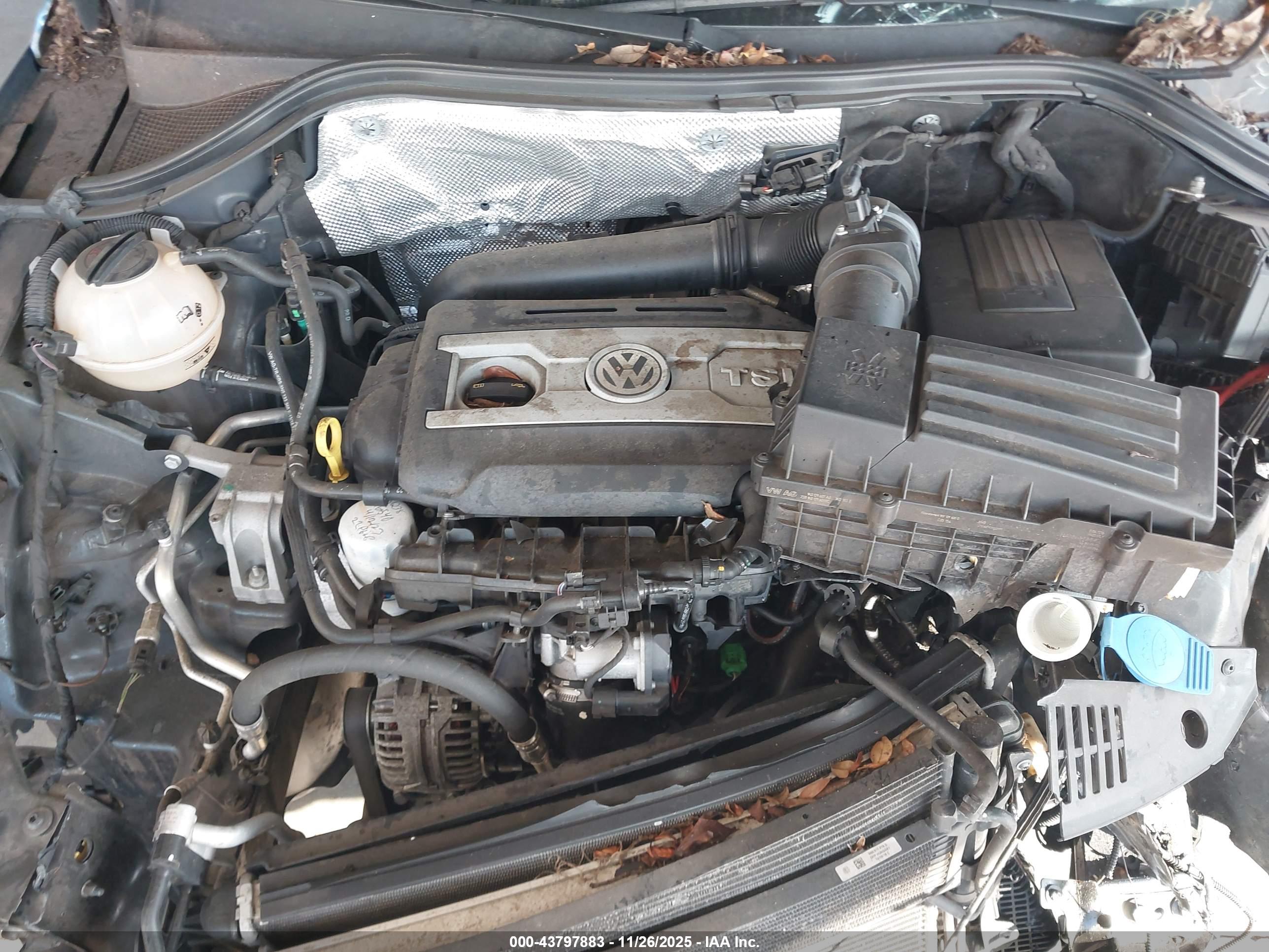 VOLKSWAGEN TIGUAN image 10