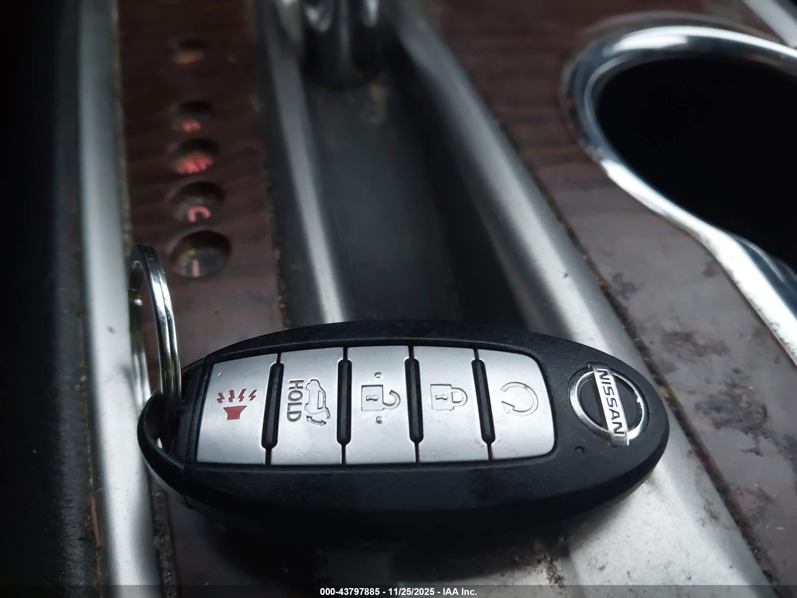 NISSAN PATHFINDER image 11