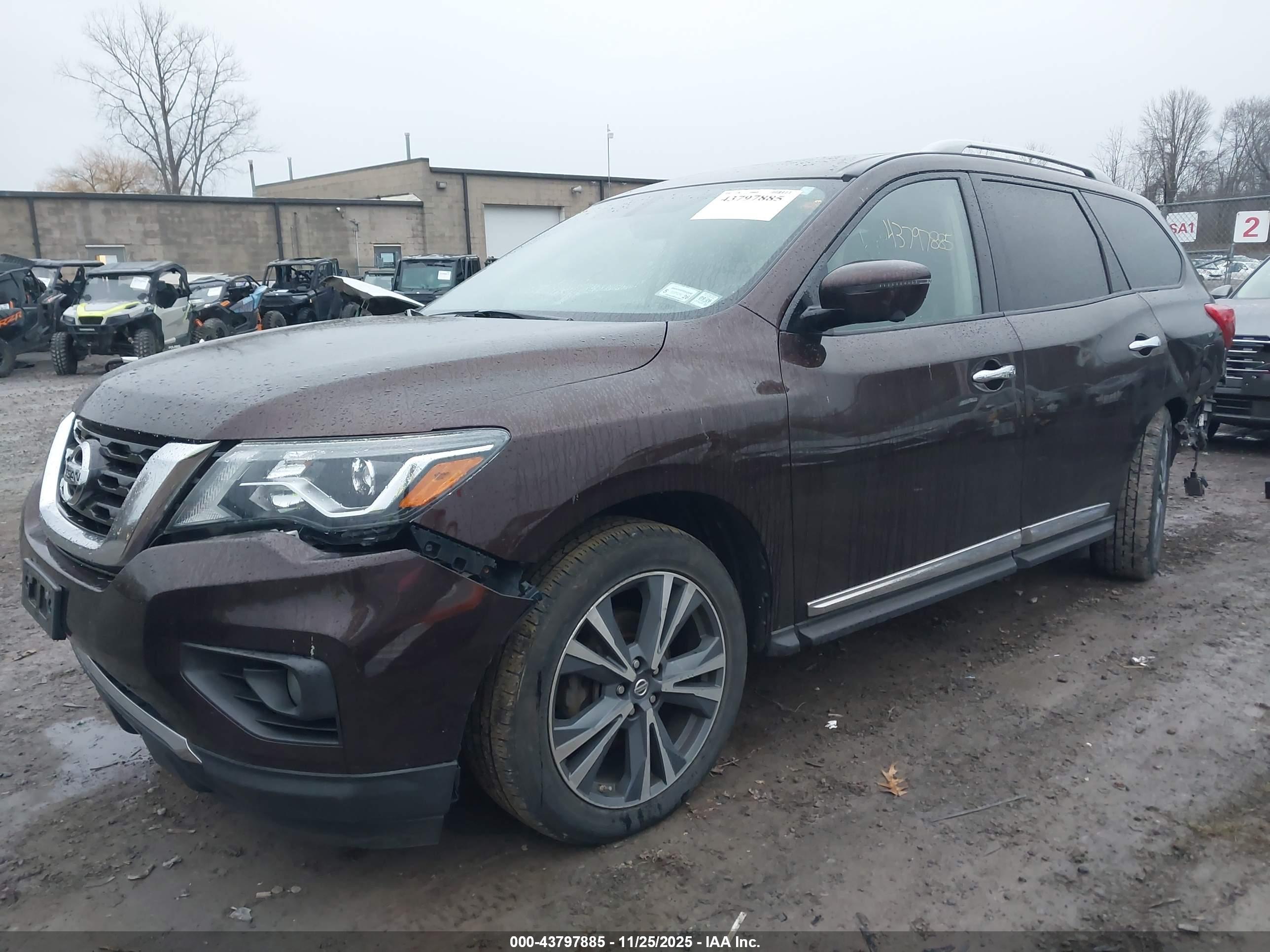 NISSAN PATHFINDER image 2