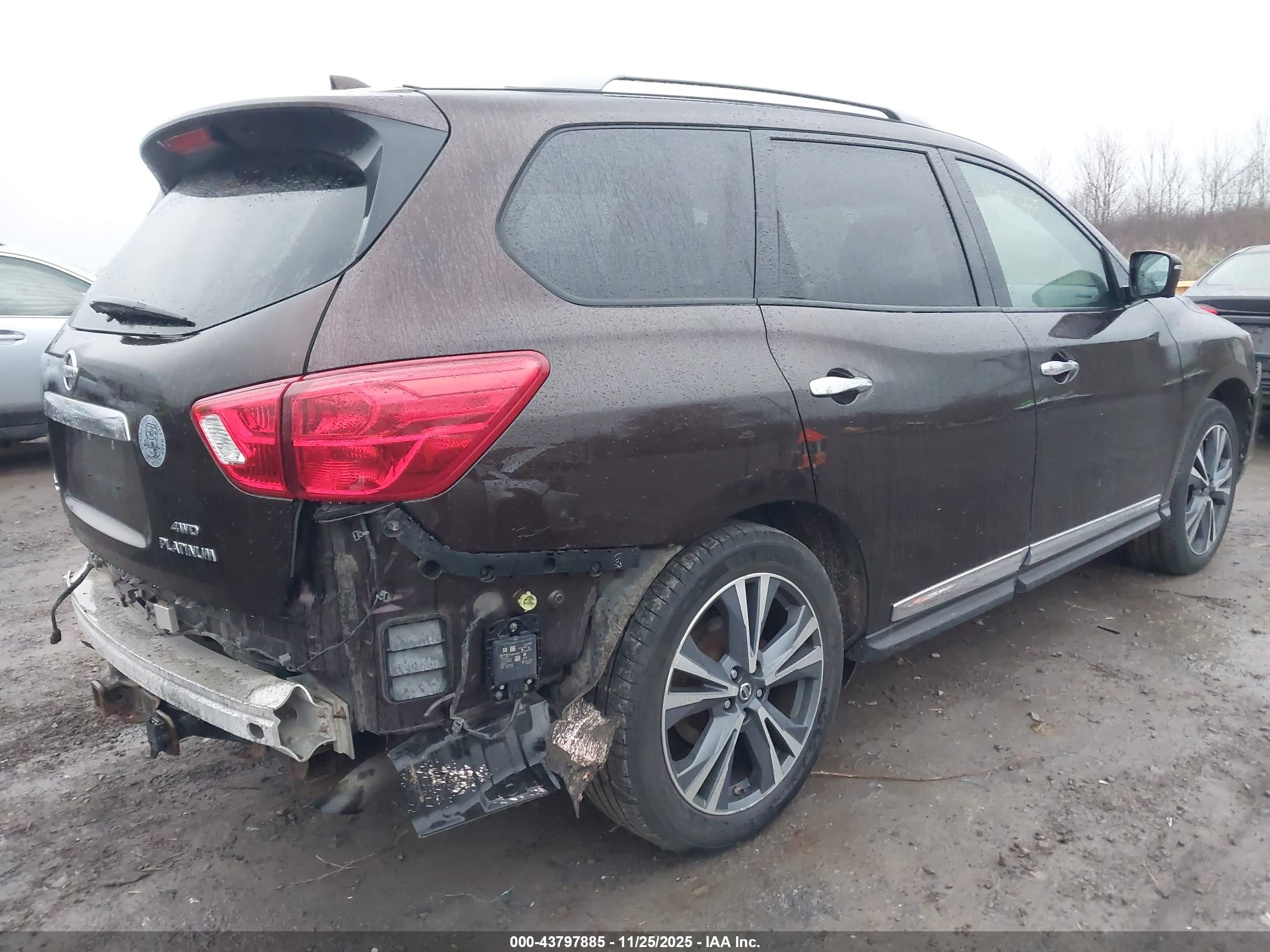 NISSAN PATHFINDER image 4