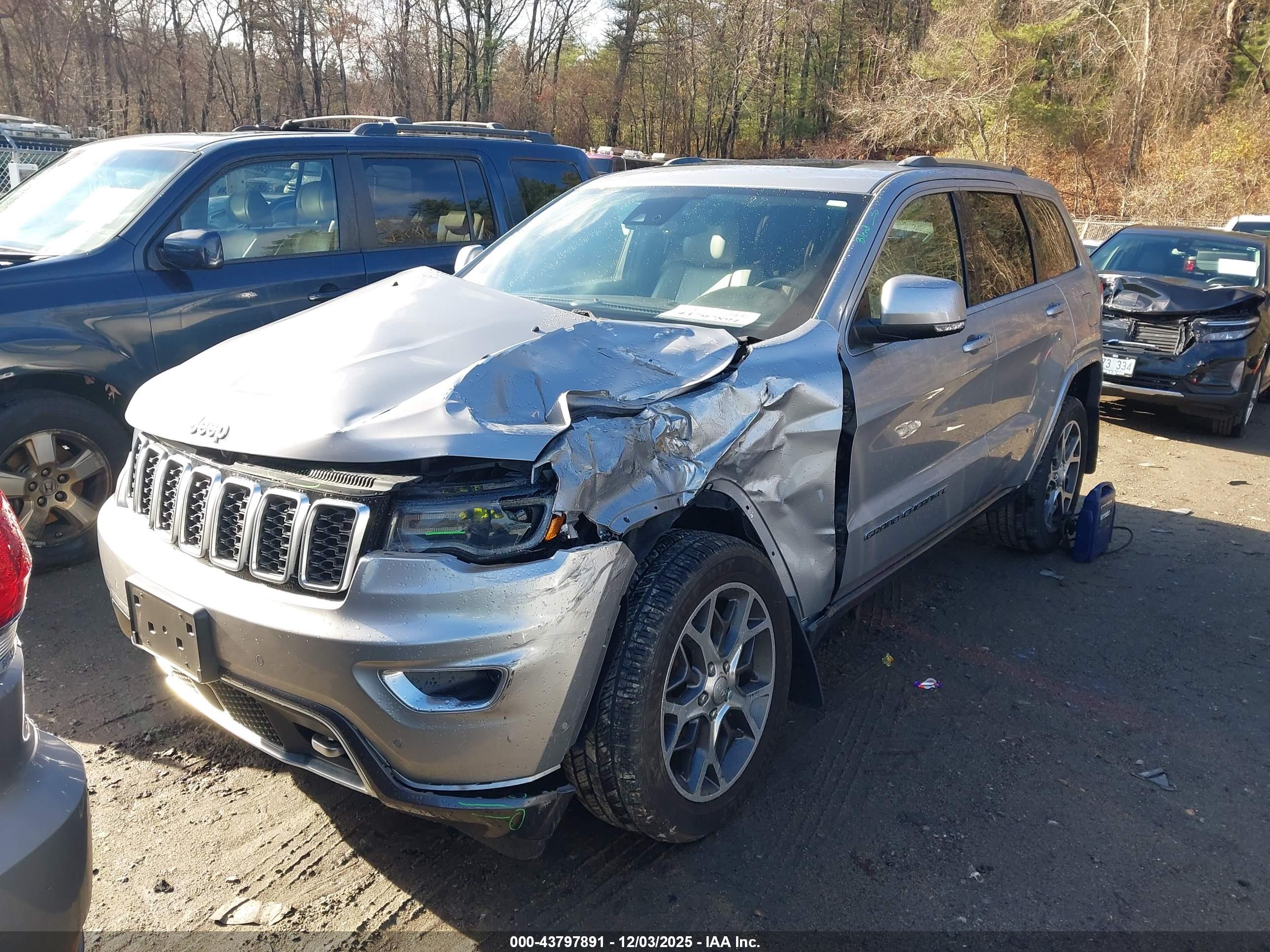 JEEP GRAND image 2