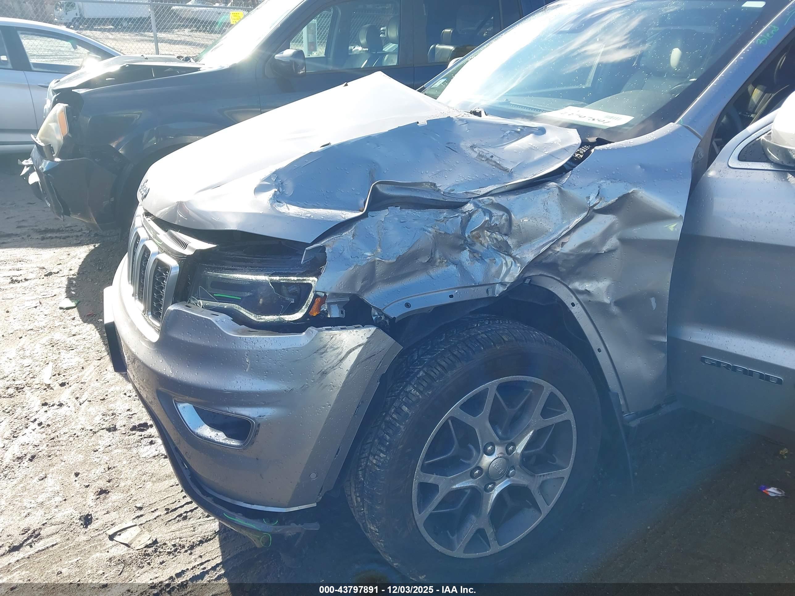JEEP GRAND image 6