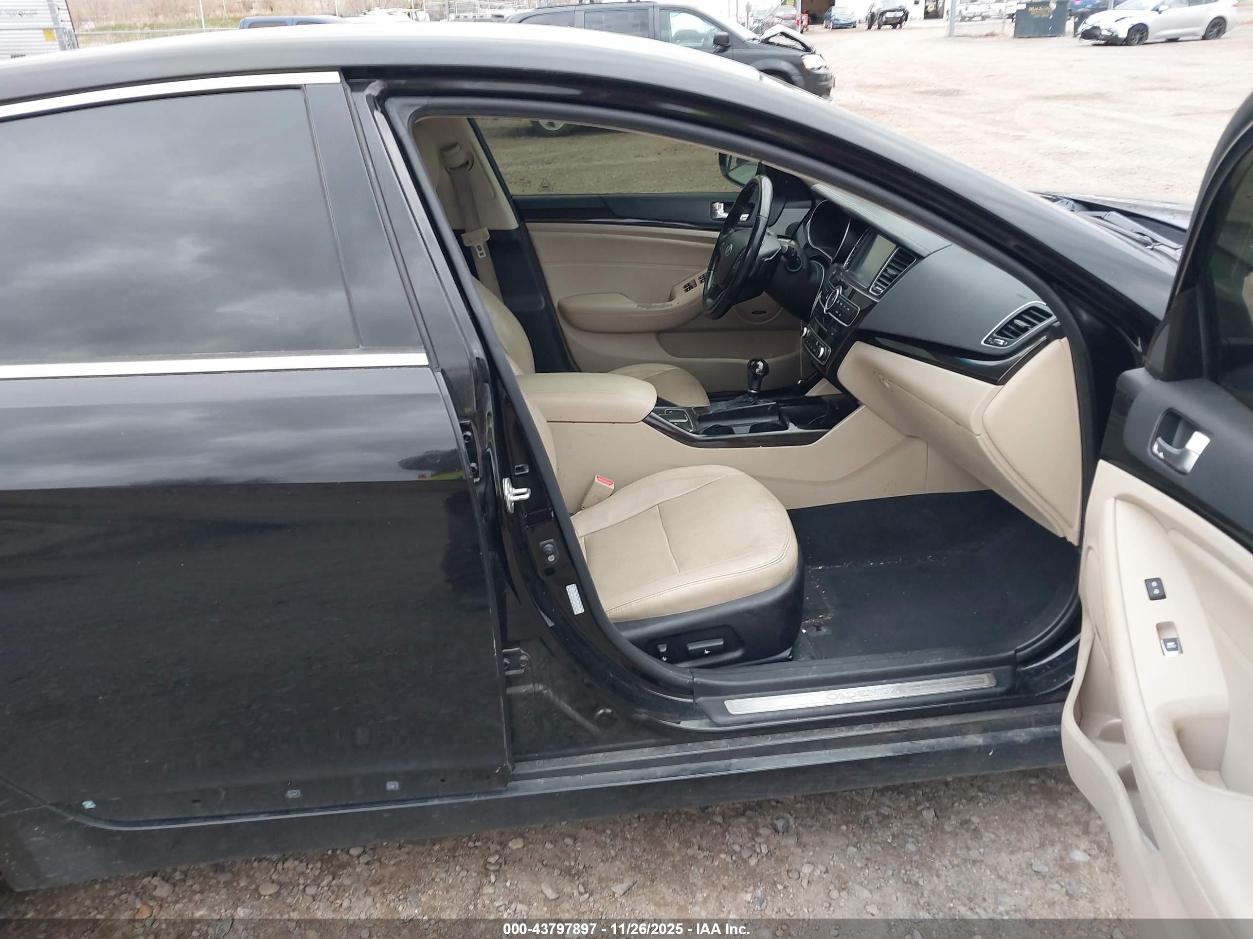 KIA CADENZA image 5