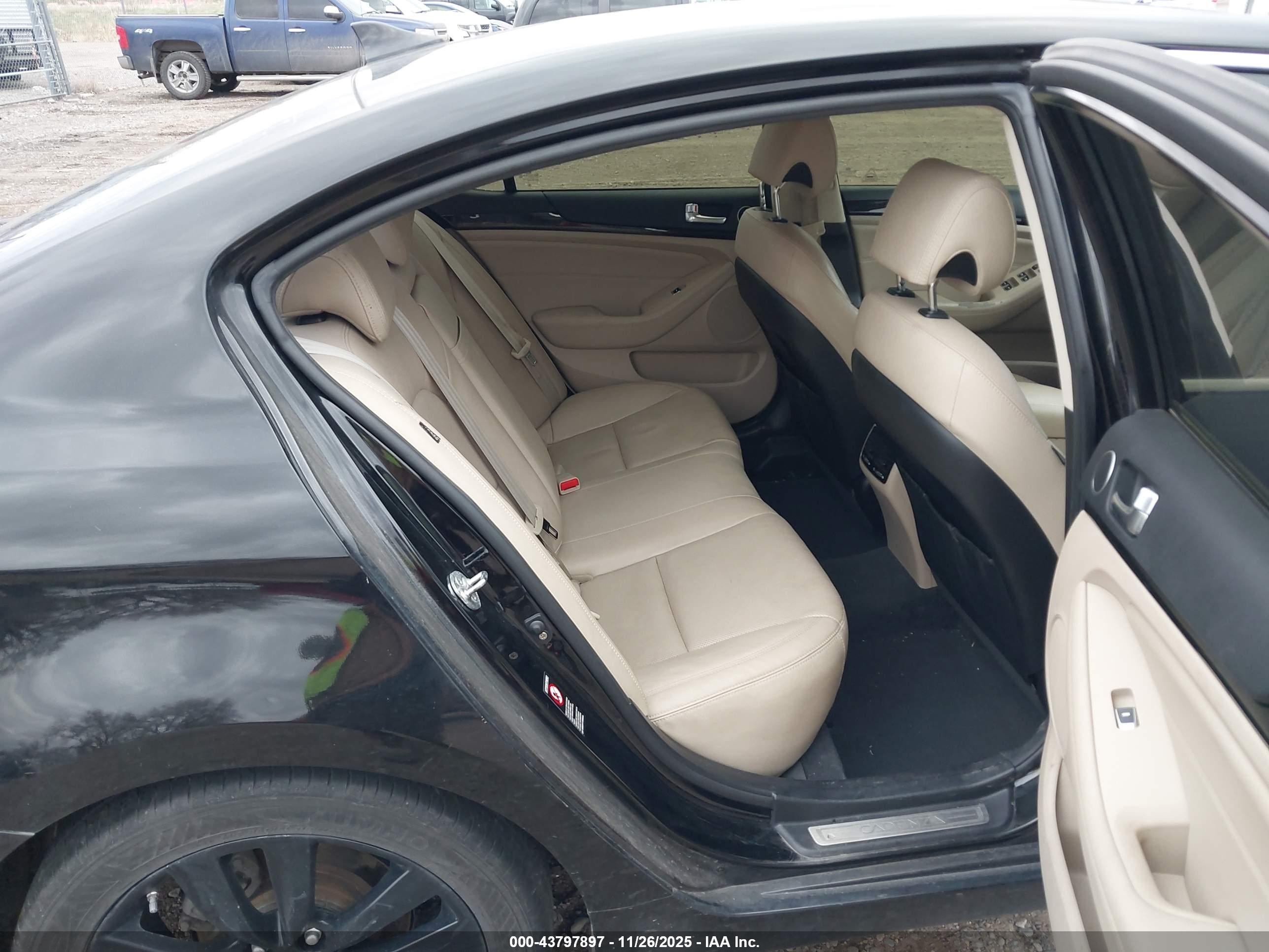 KIA CADENZA image 8