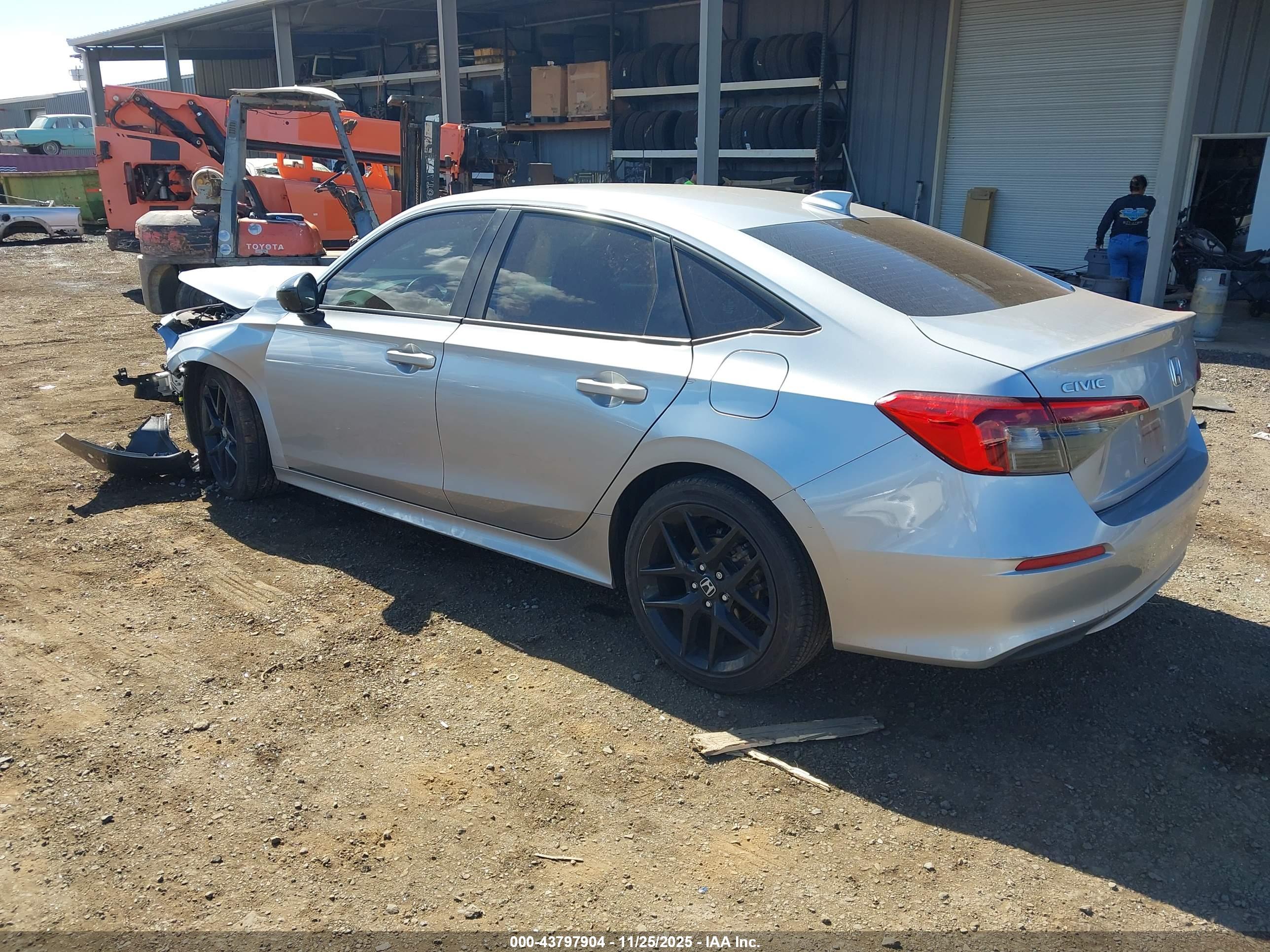 HONDA CIVIC image 3