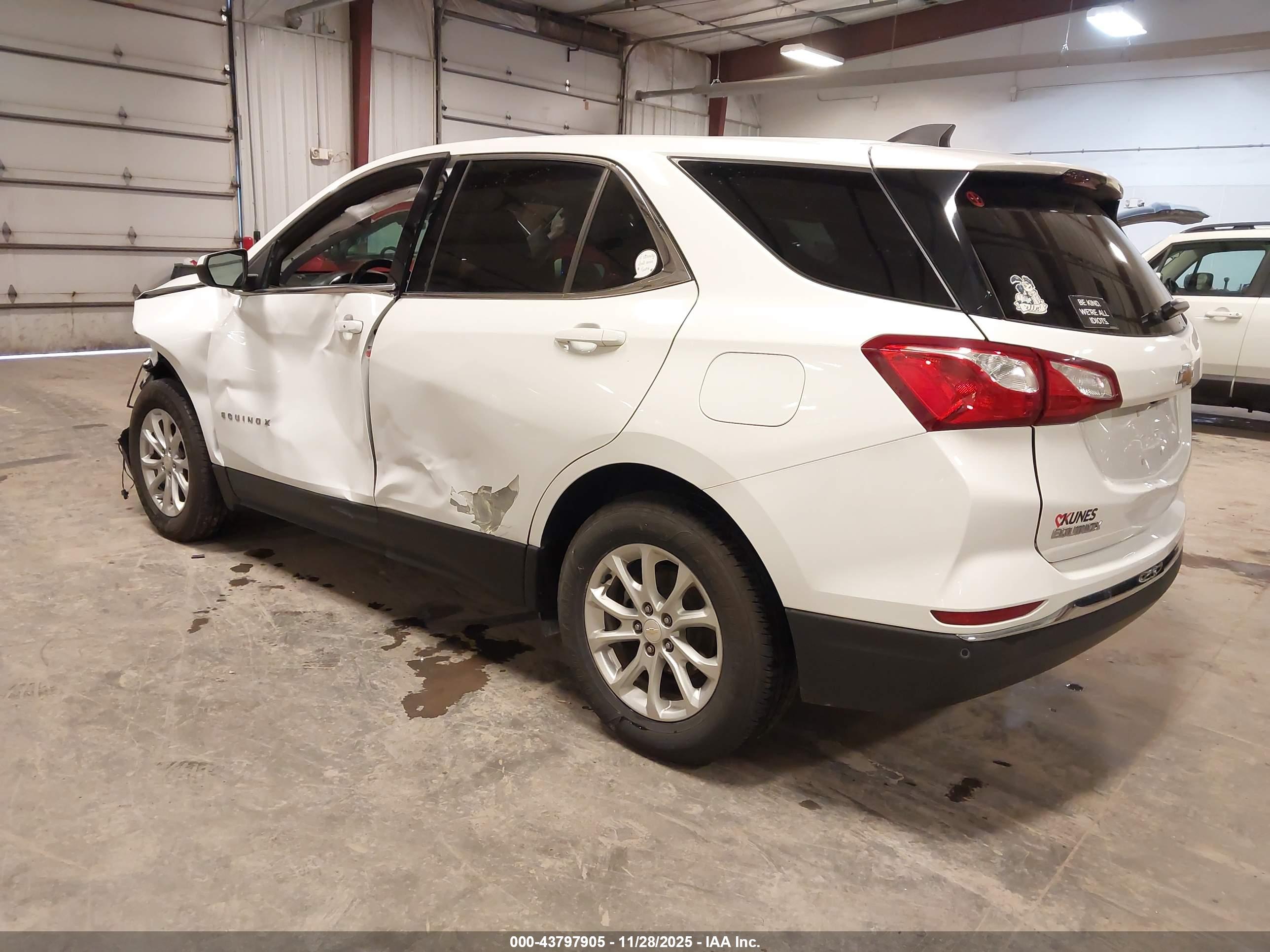 CHEVROLET EQUINOX image 3